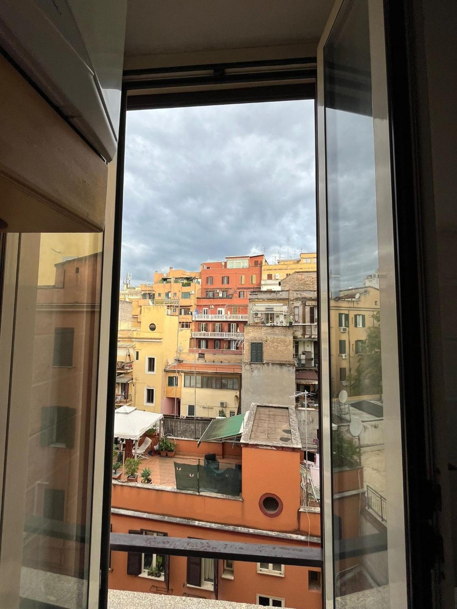 Dalu Alpigneto Rome