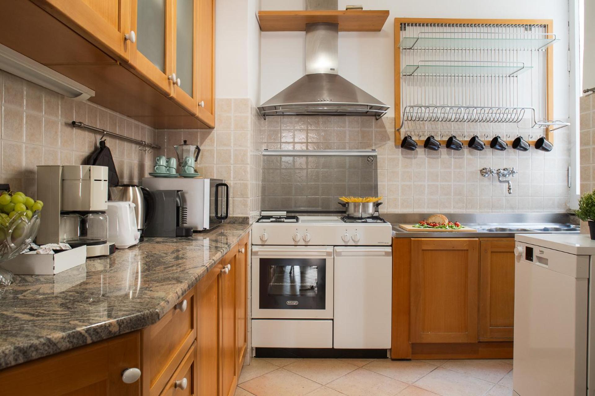 Apartment Vaticano - 3 Bagni - 11 Posti - 200mq - 7 Letti - Wifi Rome