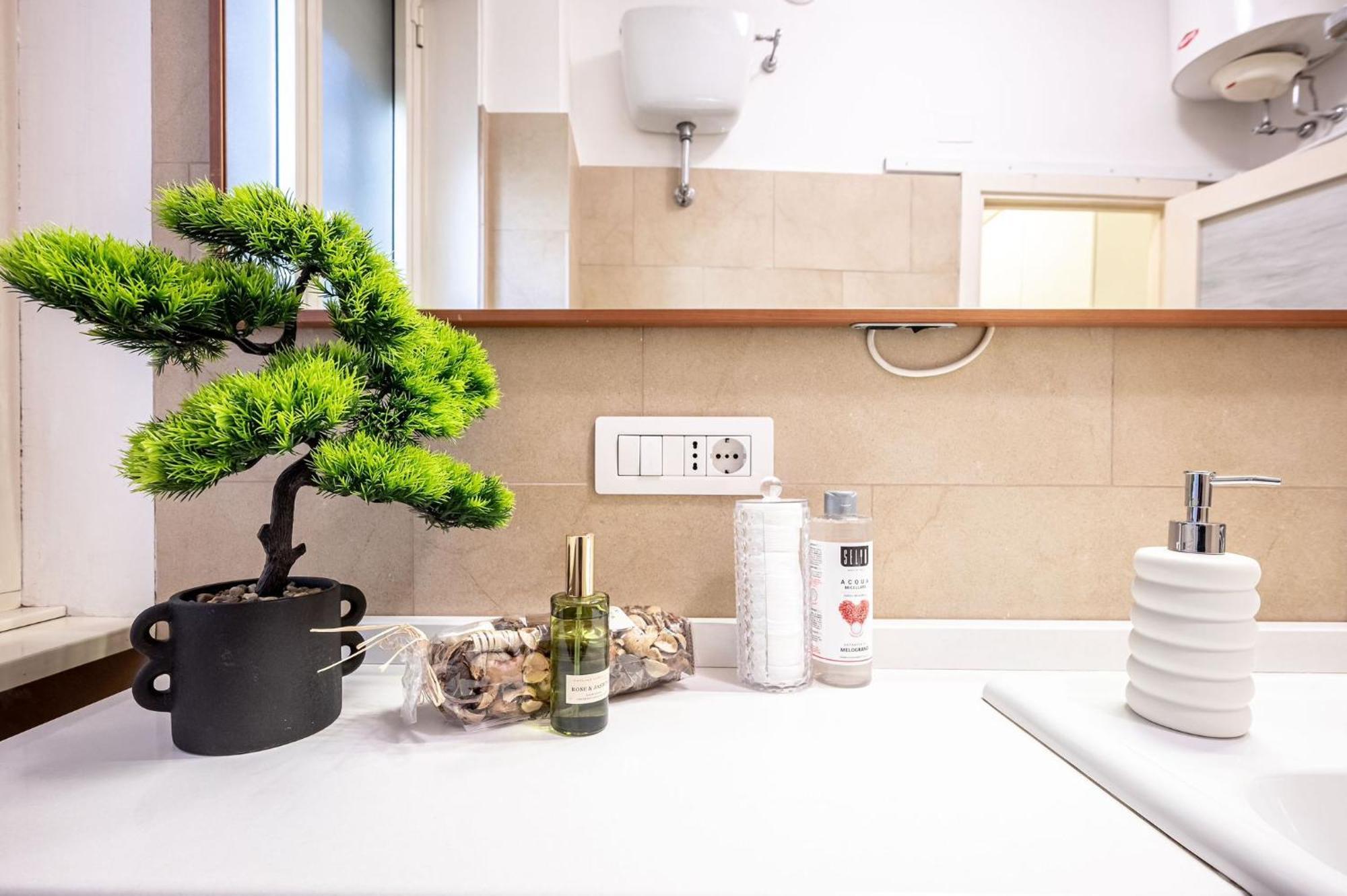 Appartamento King Size Wifi Air Conditioning Tv50 10min Colosseo-trastevere *