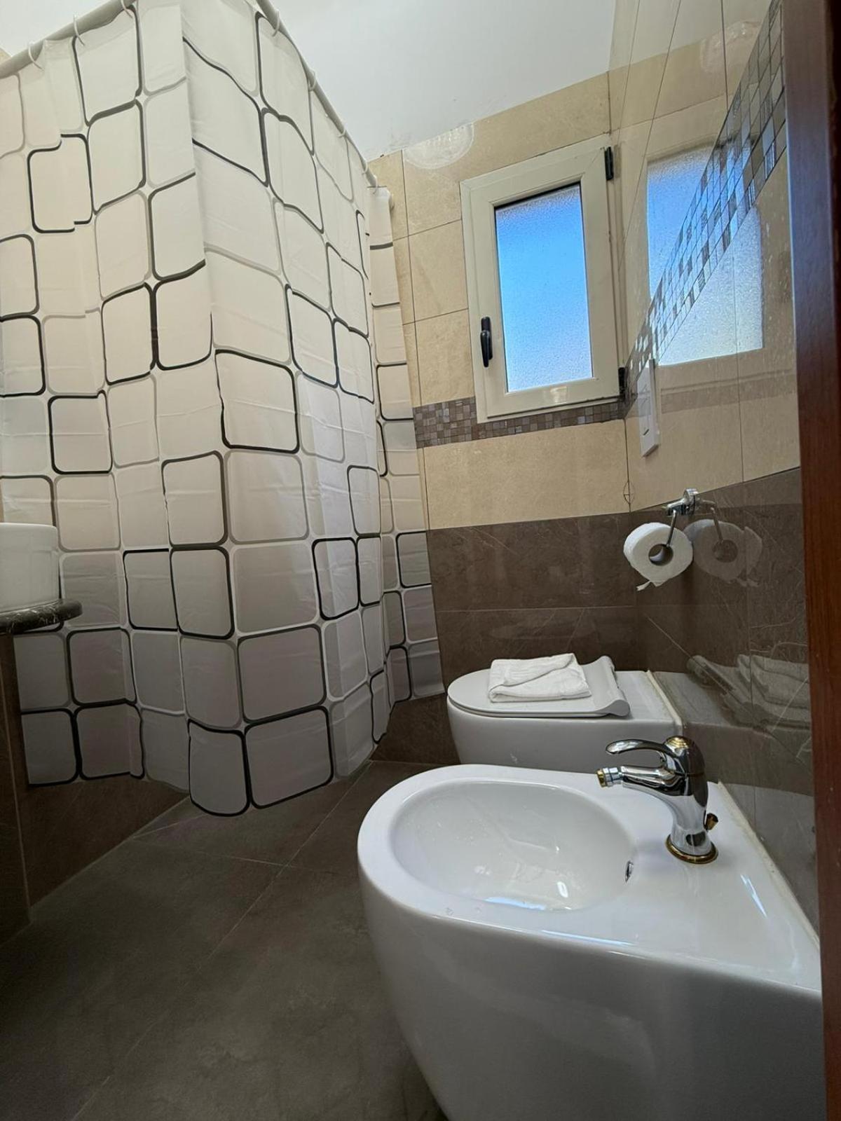 Rosa Italia Rome