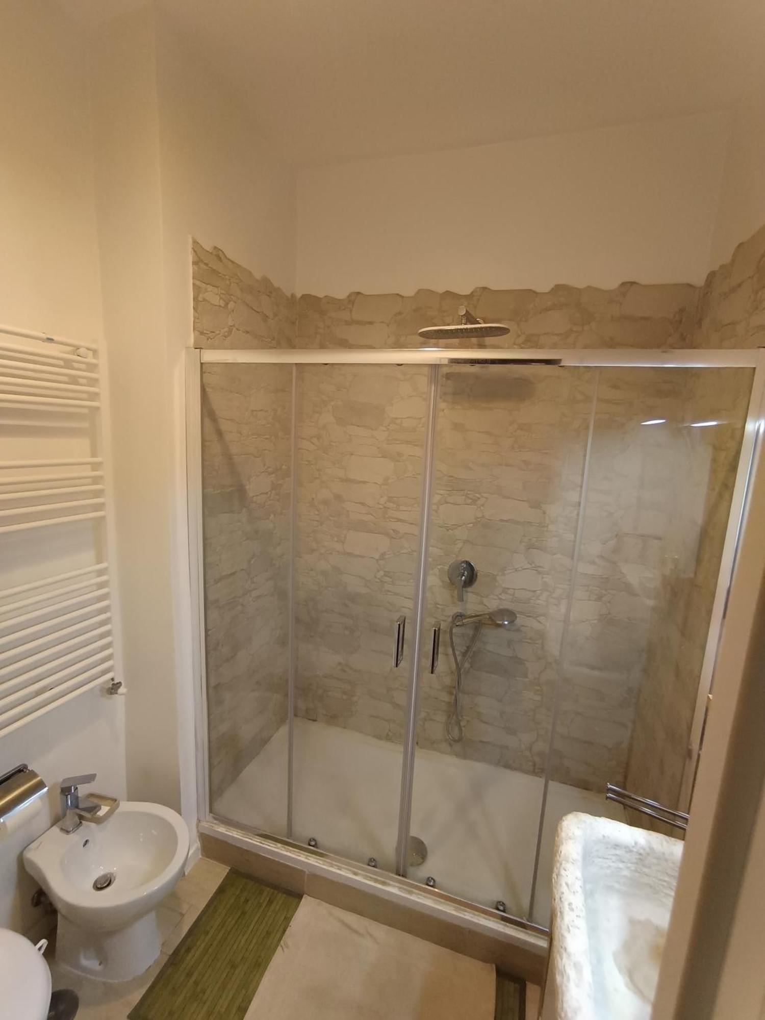 Rooftop Appia Antica,silenzioso Riservato Two Bedrooms Two Bathrooms Appartamento Roma