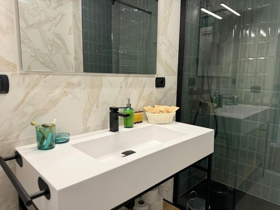 Appartement Moderno E Confortevole Con Posto Auto- Wifi Veloce Rome