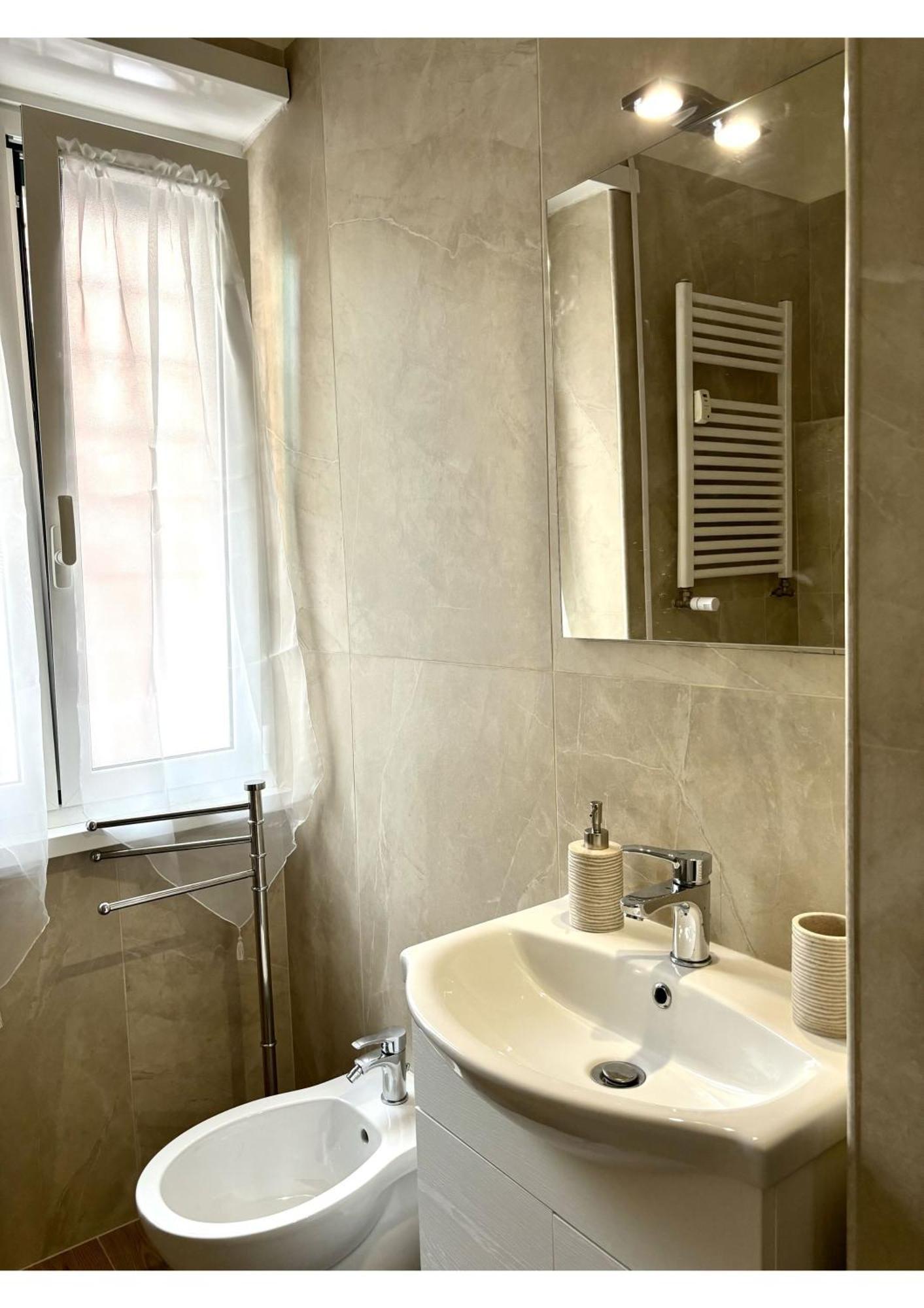 Casa Blaserna Nel Cuore Dello Shopping A Marconi E Trastevere Casa vacanze Roma