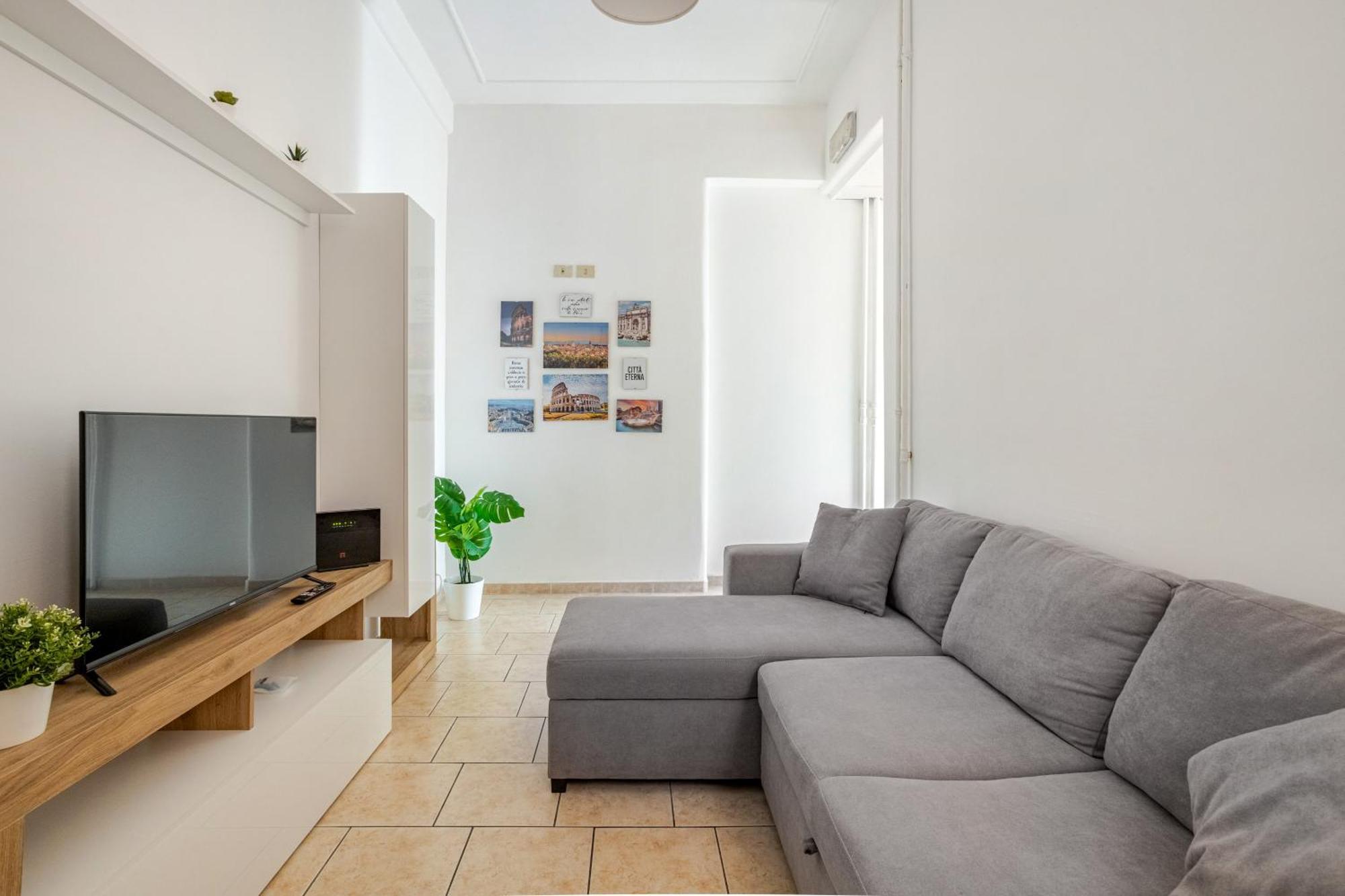 Apartment La Dolce - Stone's Throw From The Center Rome