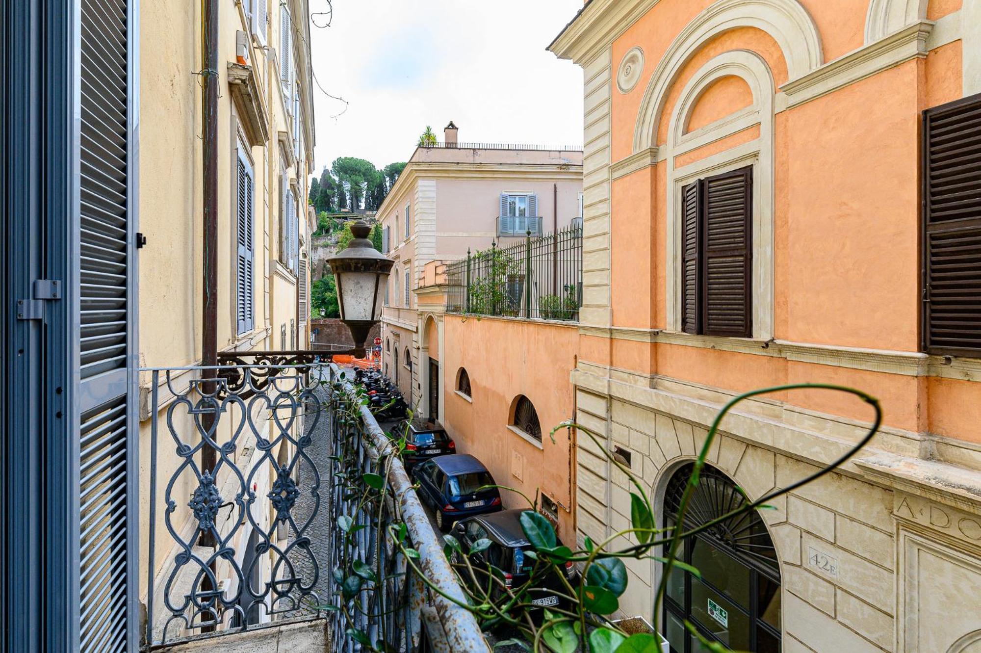 Apartment Colosseum With Terrace By Ndp Rent
