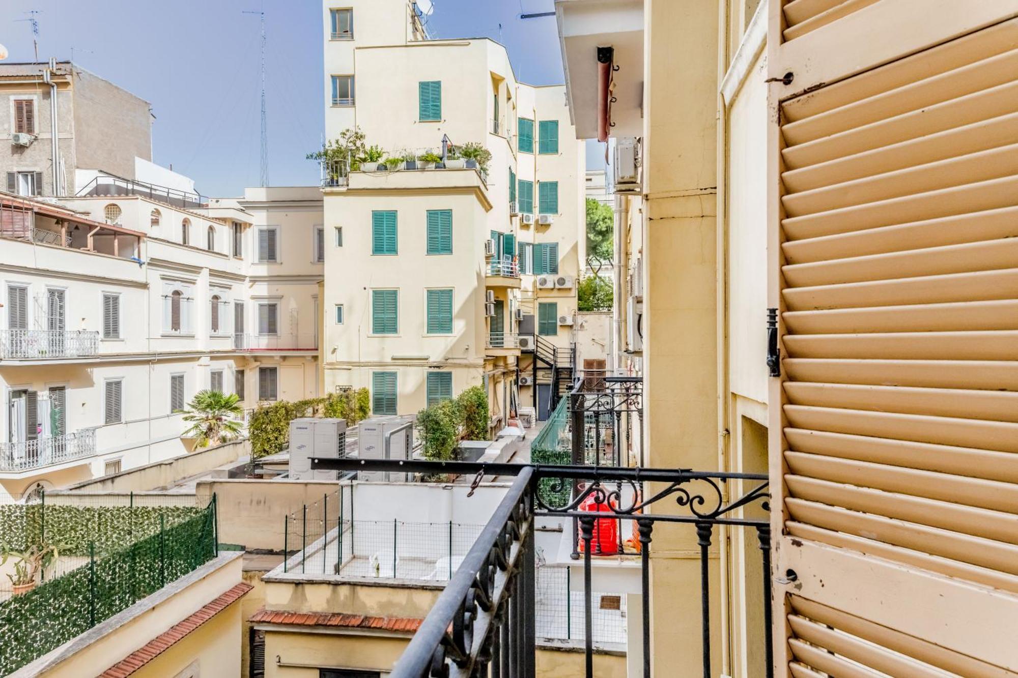 Apartment Bbhome Eleganza E Comfort Unico In San Giovanni District Rome