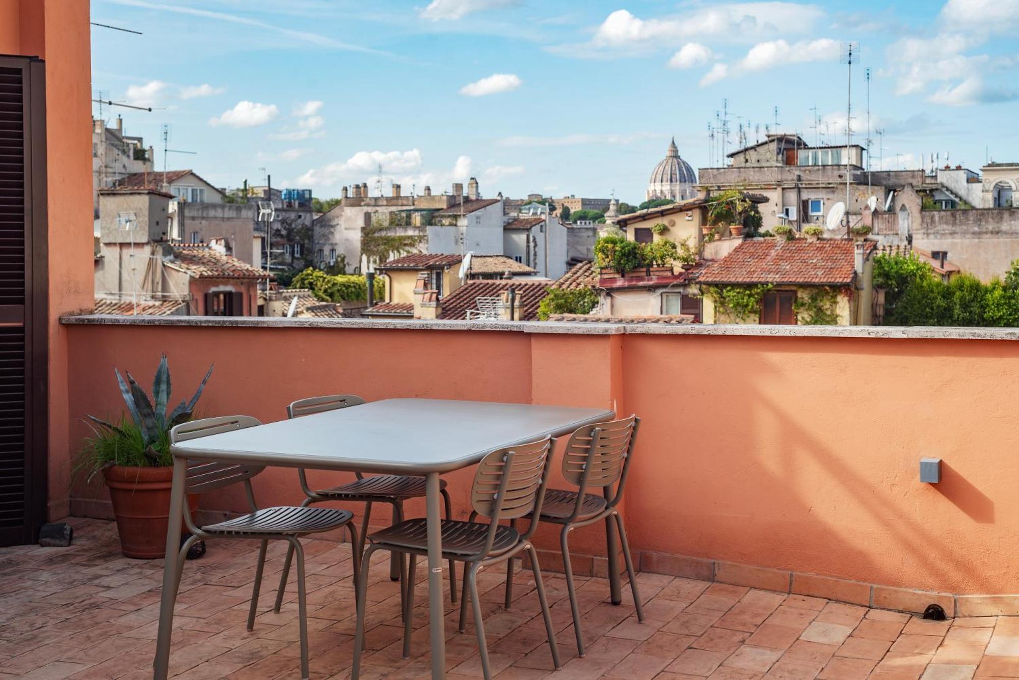 Apartment With Terrace In Via Del Pellegrino - Fromhometorome