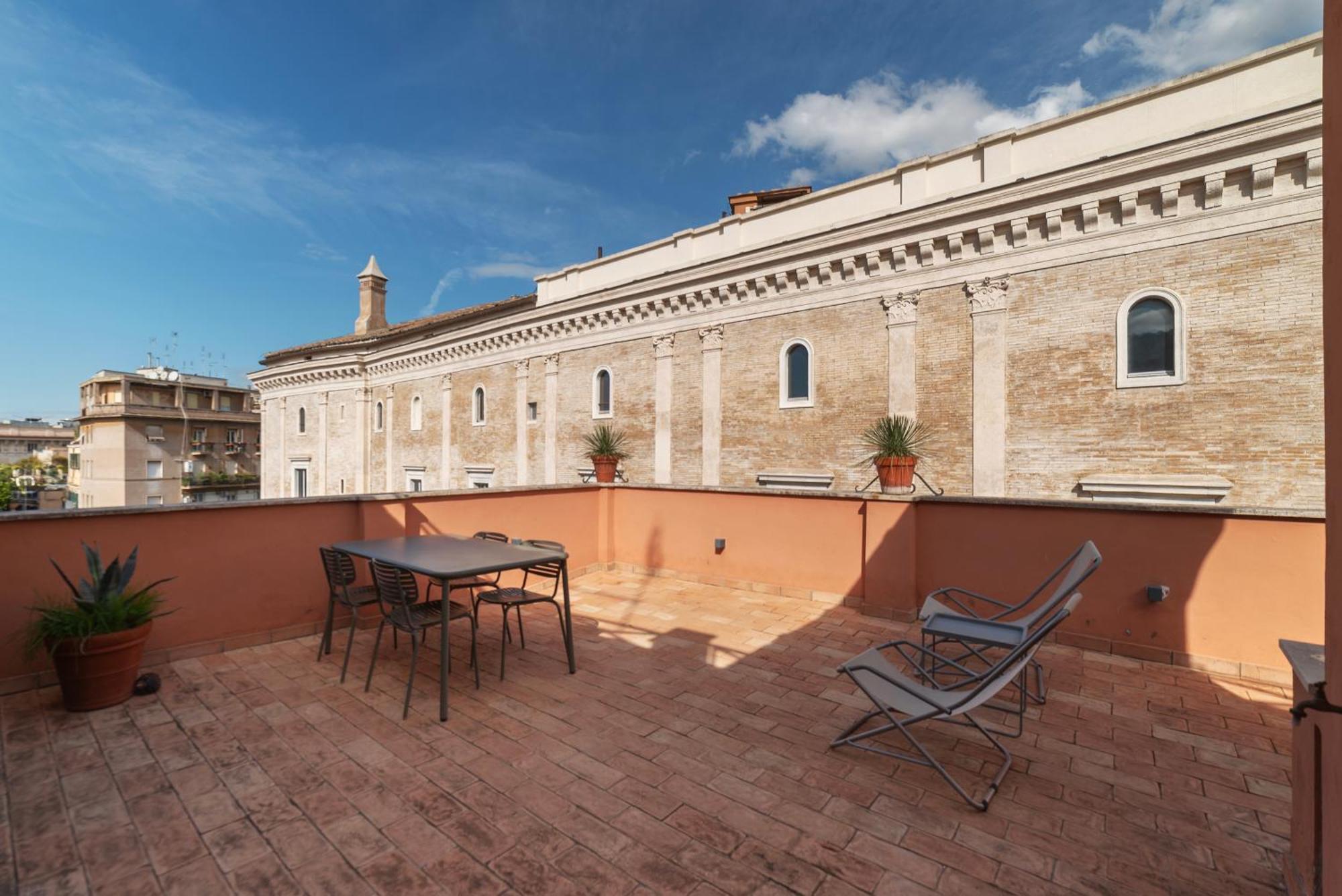 With Terrace In Via Del Pellegrino - Fromhometorome Apartment