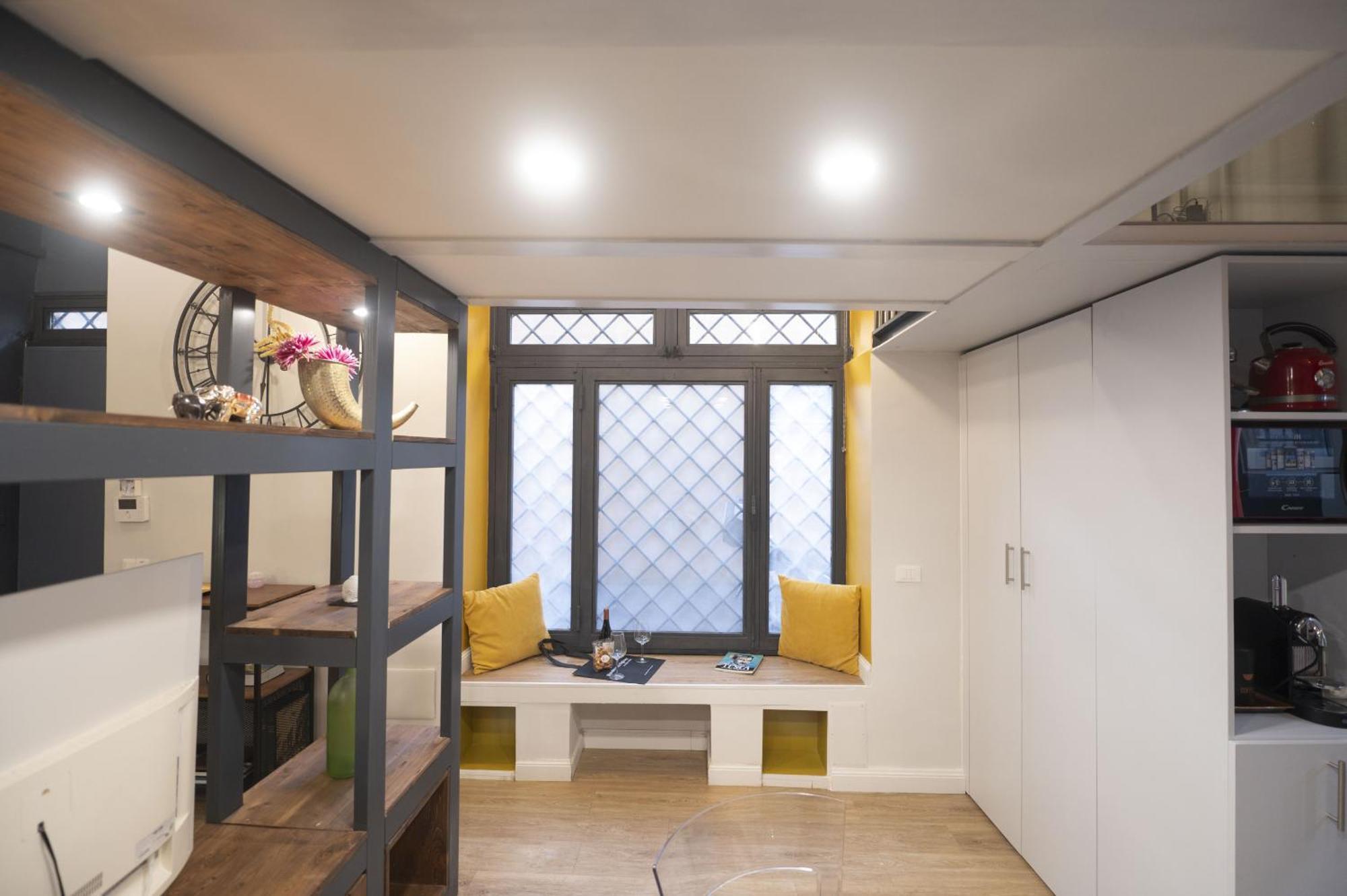 Design And Colorful Loft Near Pamphili * Rome