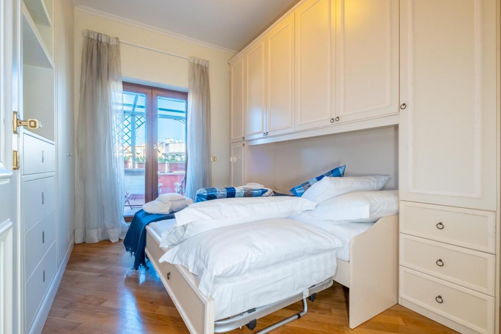 Trevi Terrace Penthouse Apartment *