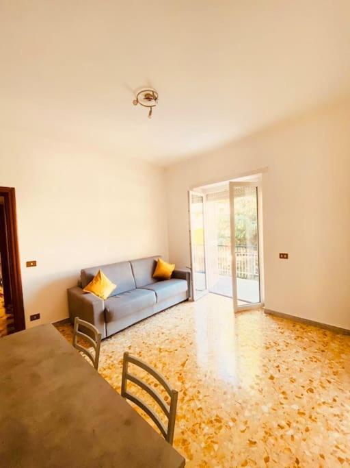 Charming & Quiet With Private Deck Next To Metro Rome