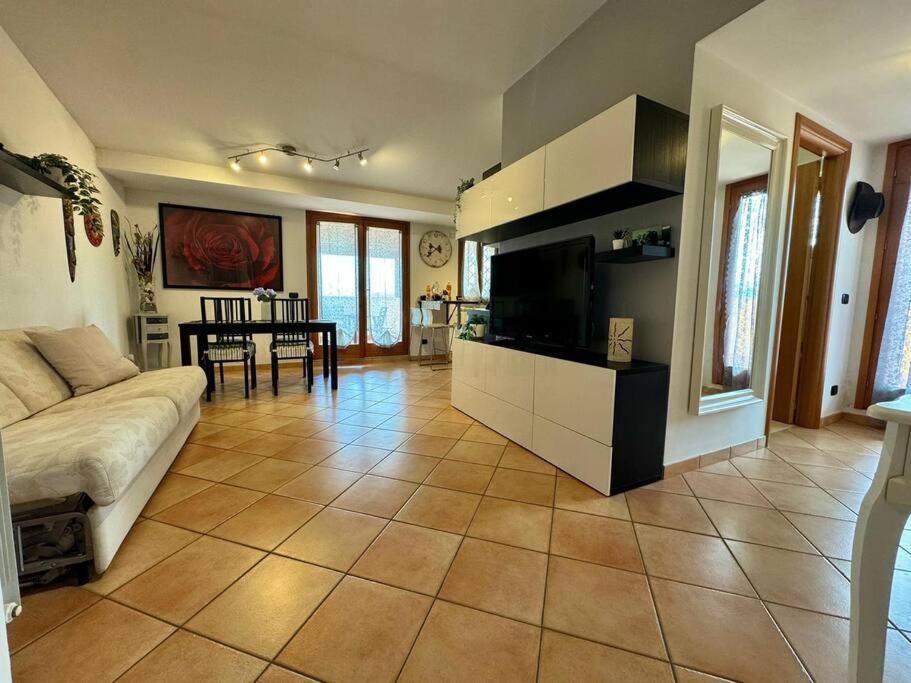 Attico Belvedere - Metro C E Posto Auto Apartment Rome