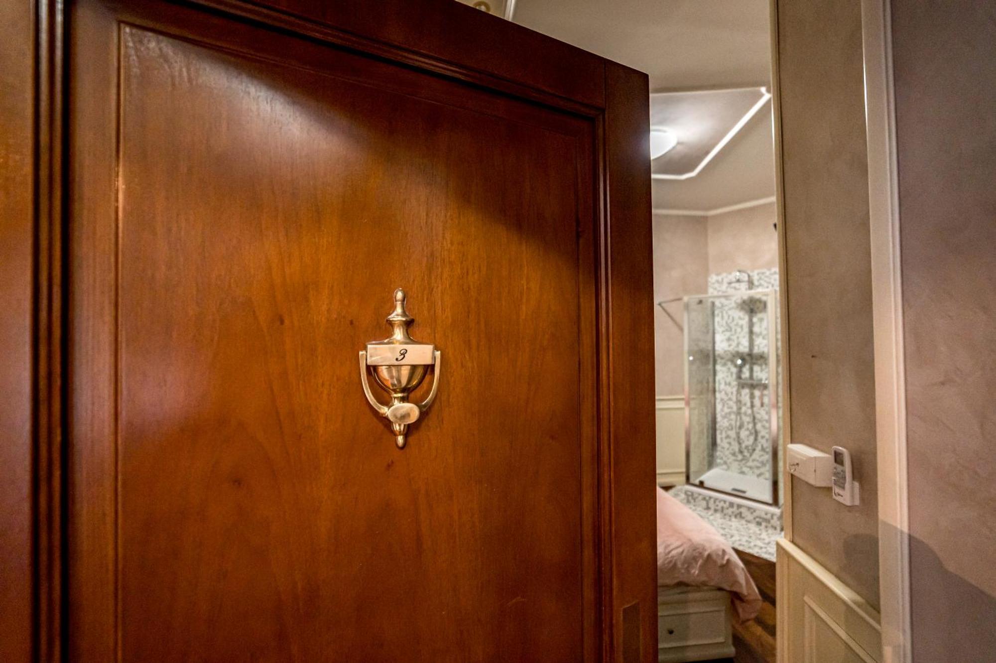 Downtown Luxury - Termini Train Station Bed & Breakfast Roma