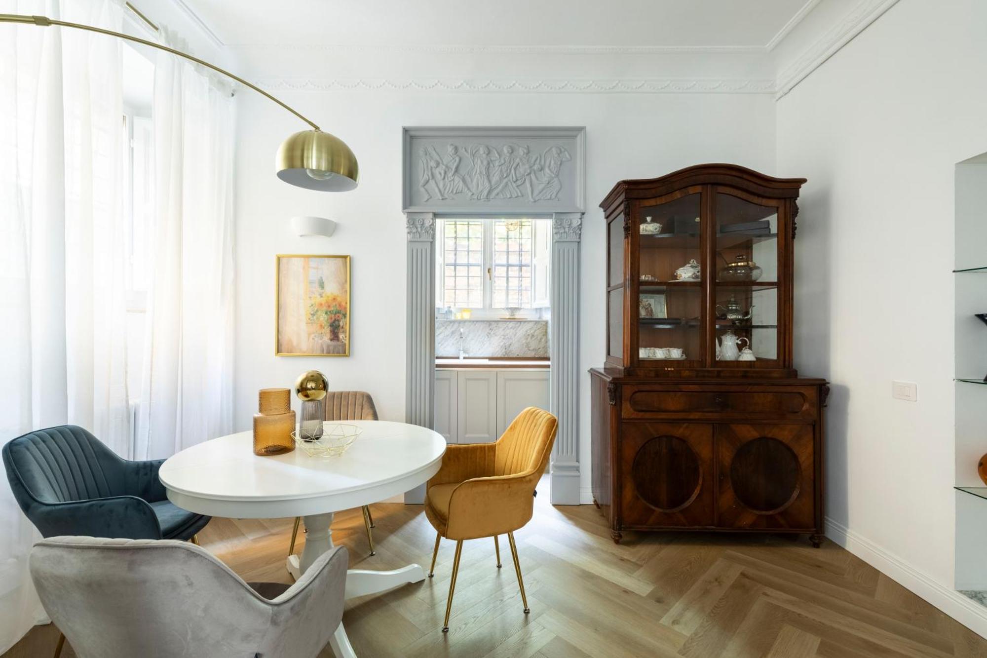 Ych-belle Epoque House
