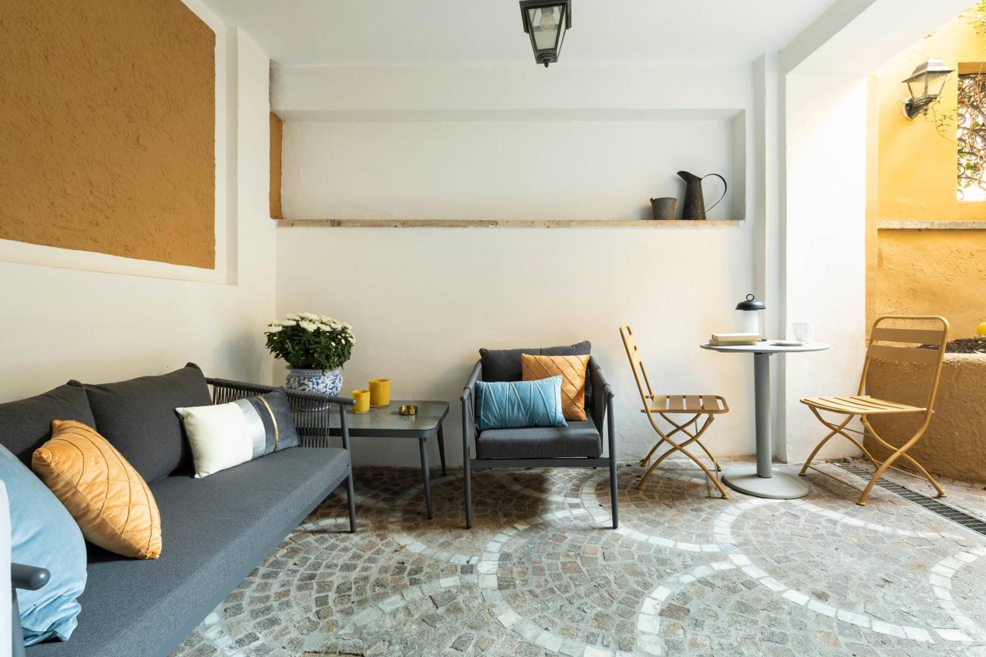 Ych-belle Epoque House Rome