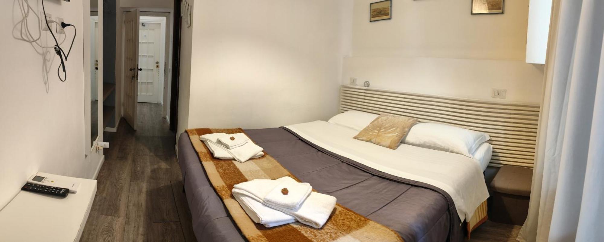 Vatican Metro Ottaviano Guest house