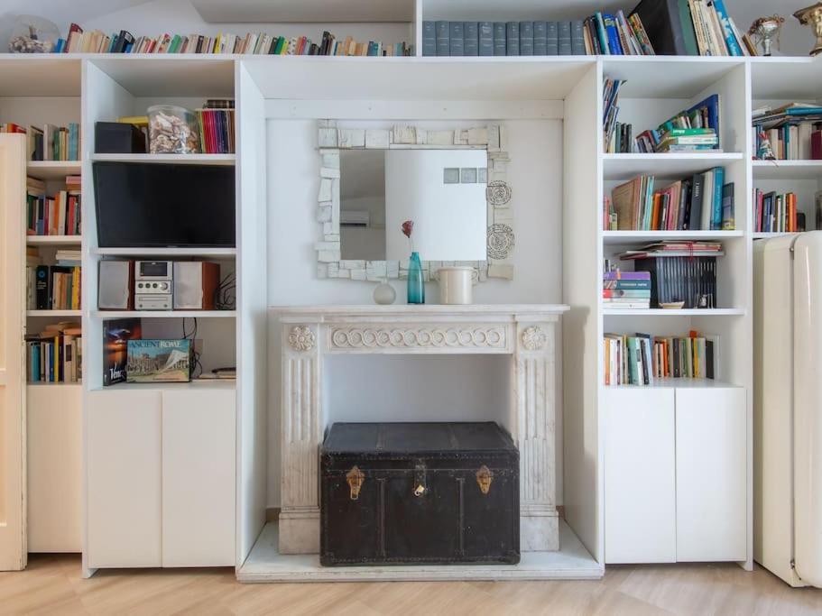Apartment Station Enchanting Rome