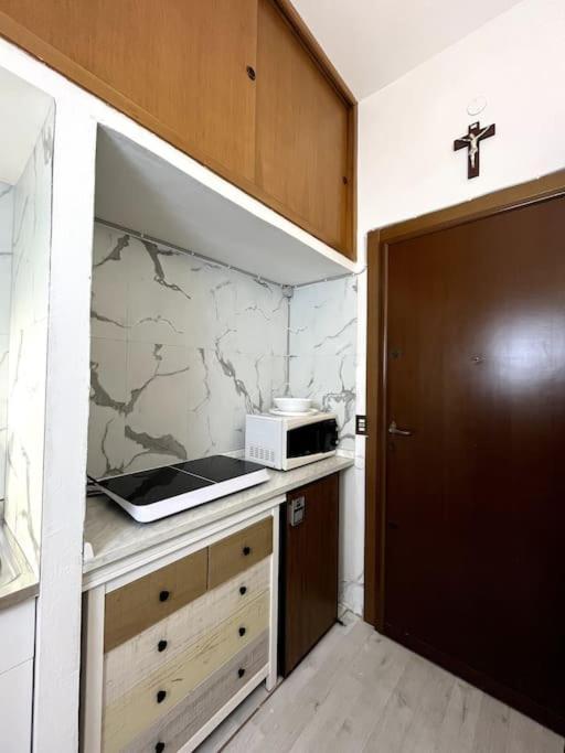 Daisy - Tiburtina Loft In Wifi Holiday home