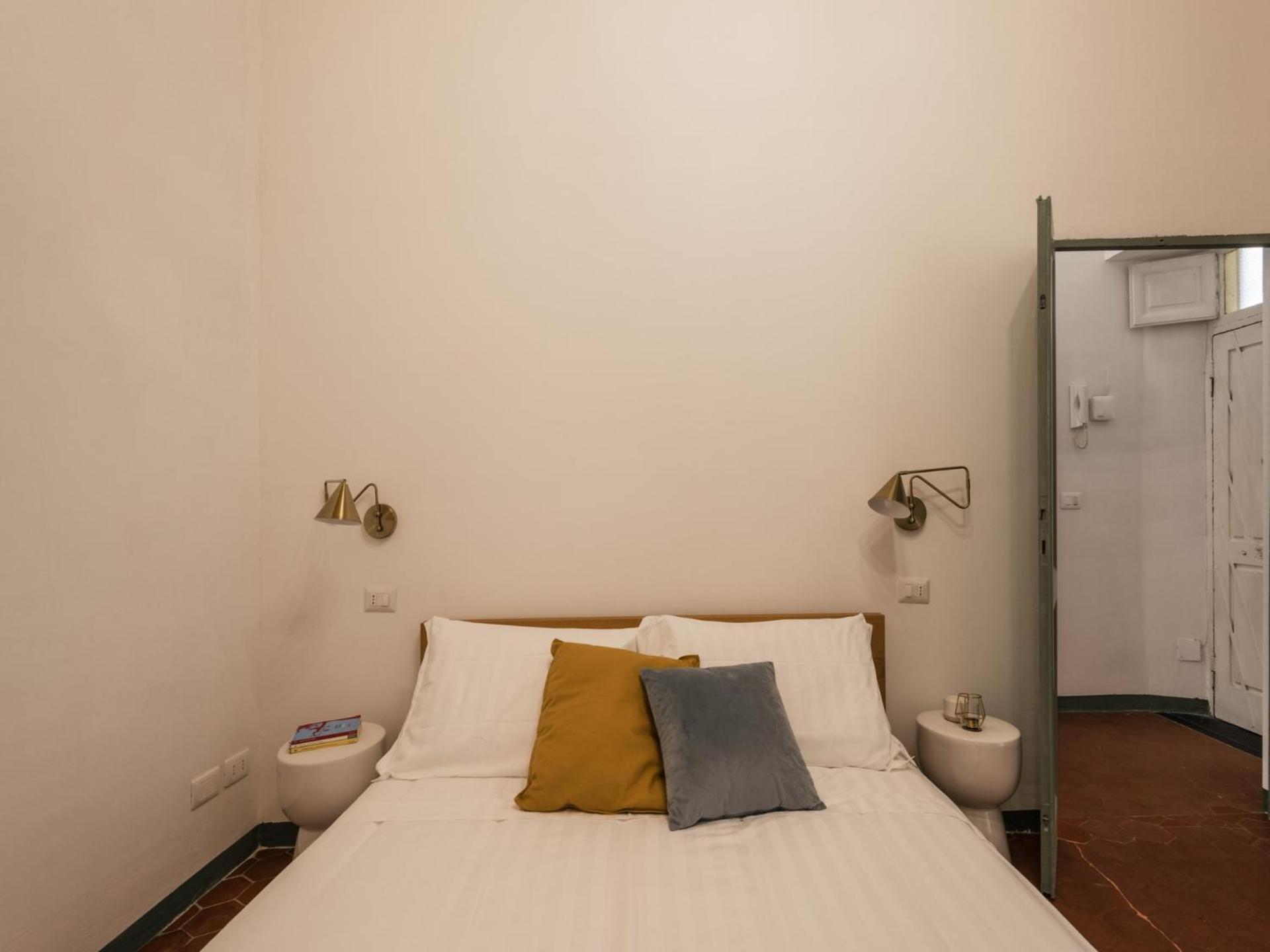 The Rent - Two-bedroom In Santa Maria Maggiore Apartment Rome