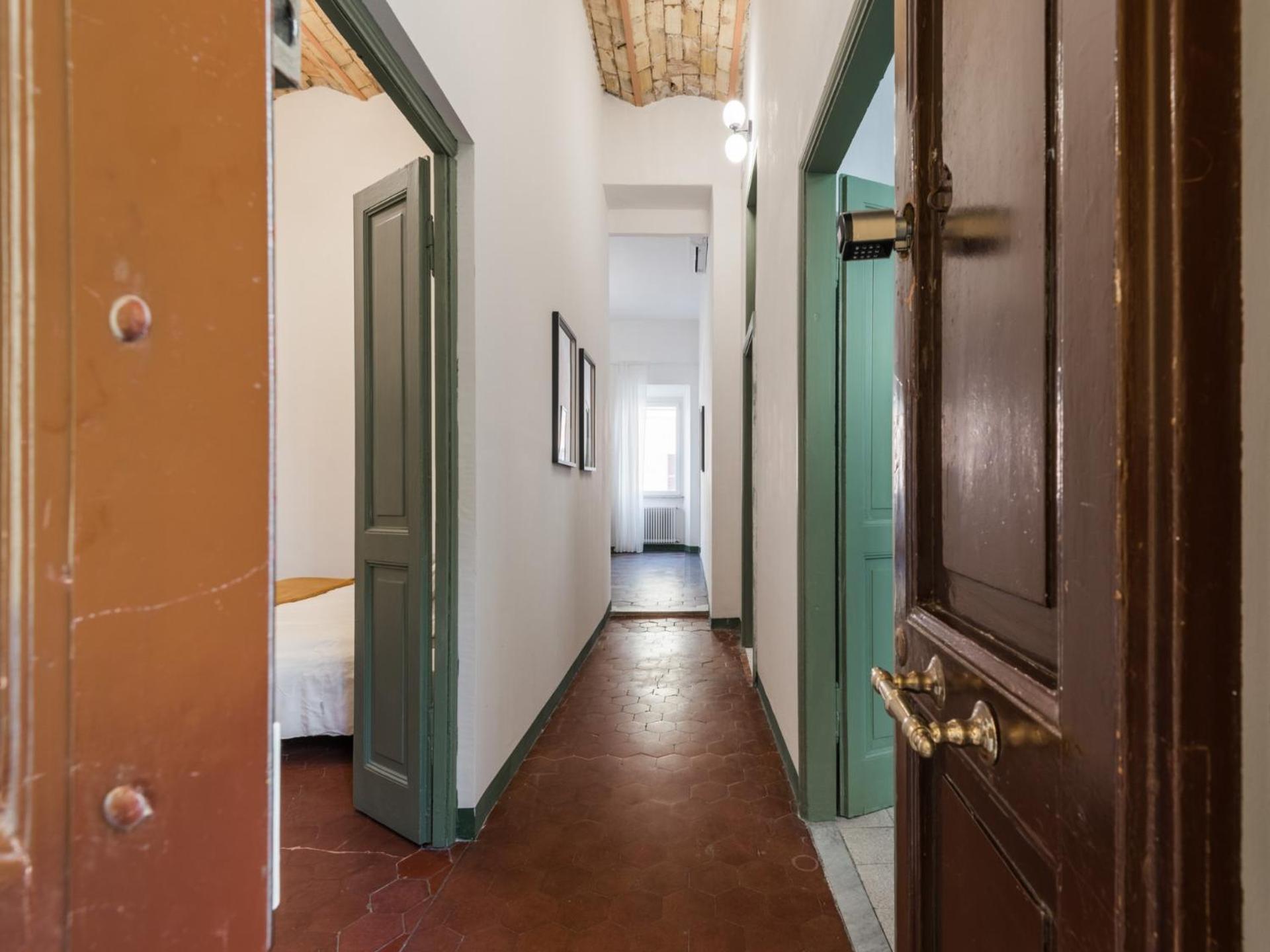 The Rent - Two-bedroom In Santa Maria Maggiore Apartment Rome