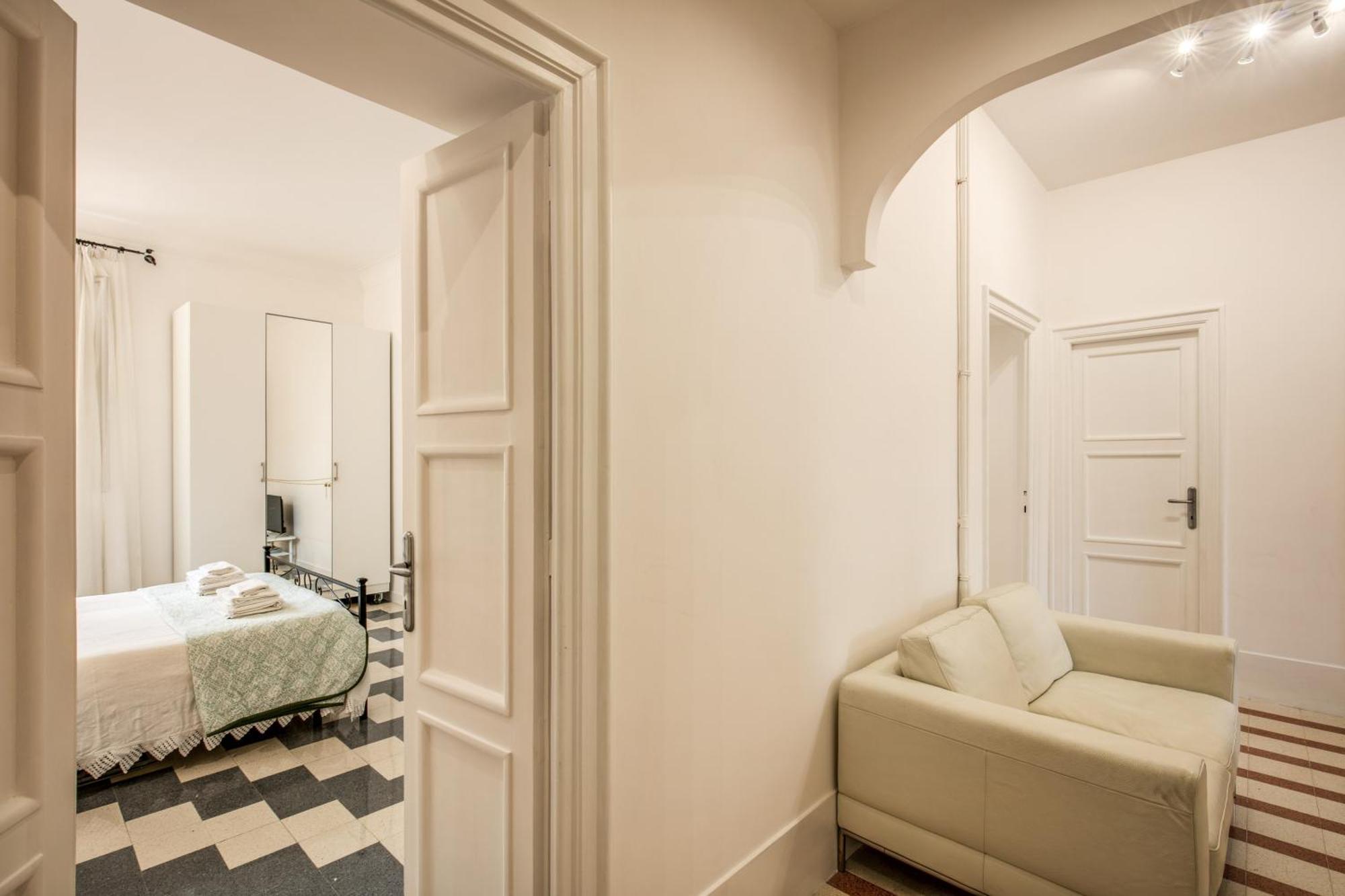 Vicino Basilica Di San Giovanni Apartment *