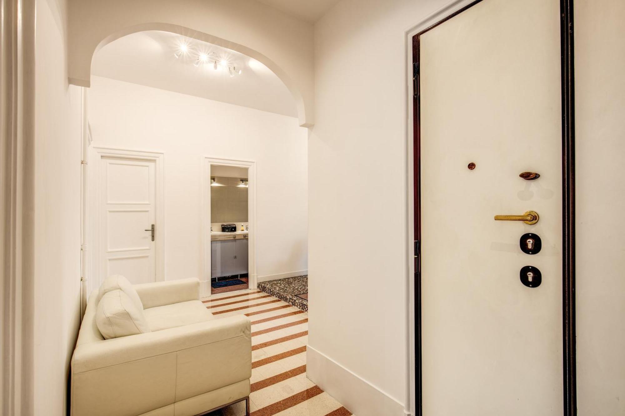 Vicino Basilica Di San Giovanni Apartment Rome