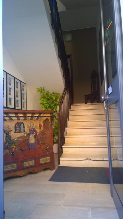 Almi Bed & Breakfast 3*