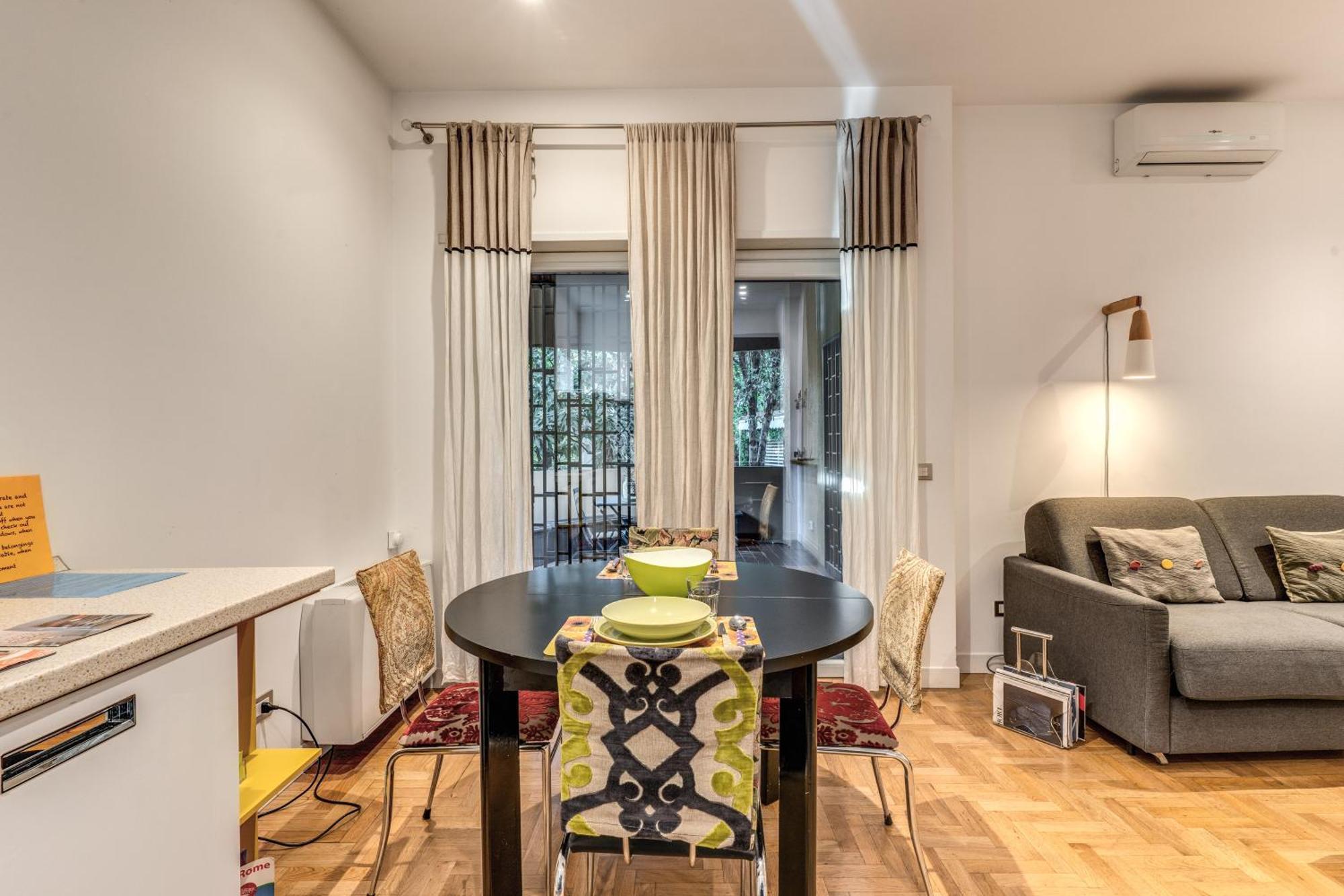 Romantic Piccolomini Lux Rome