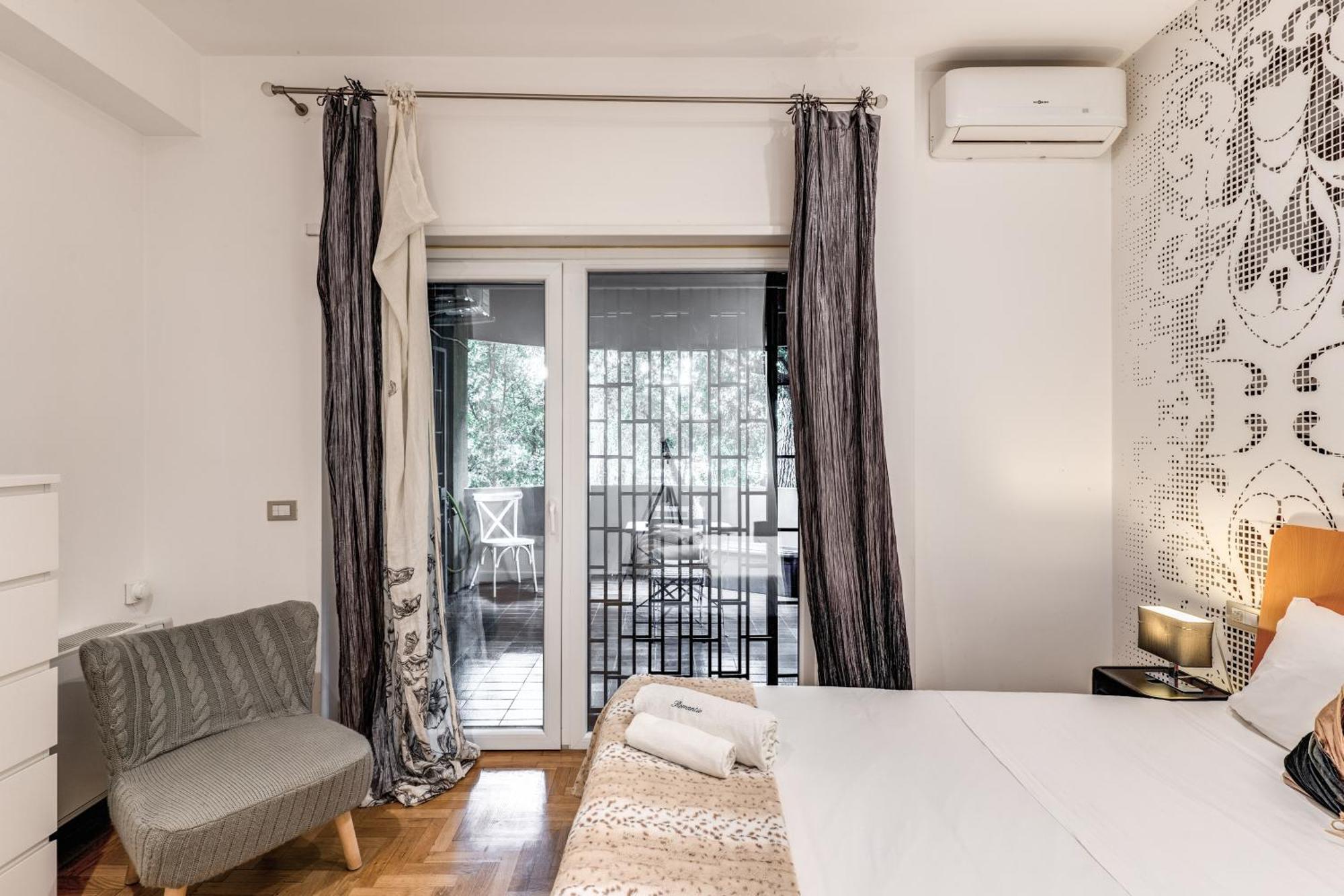 Romantic Piccolomini Lux Appartement *