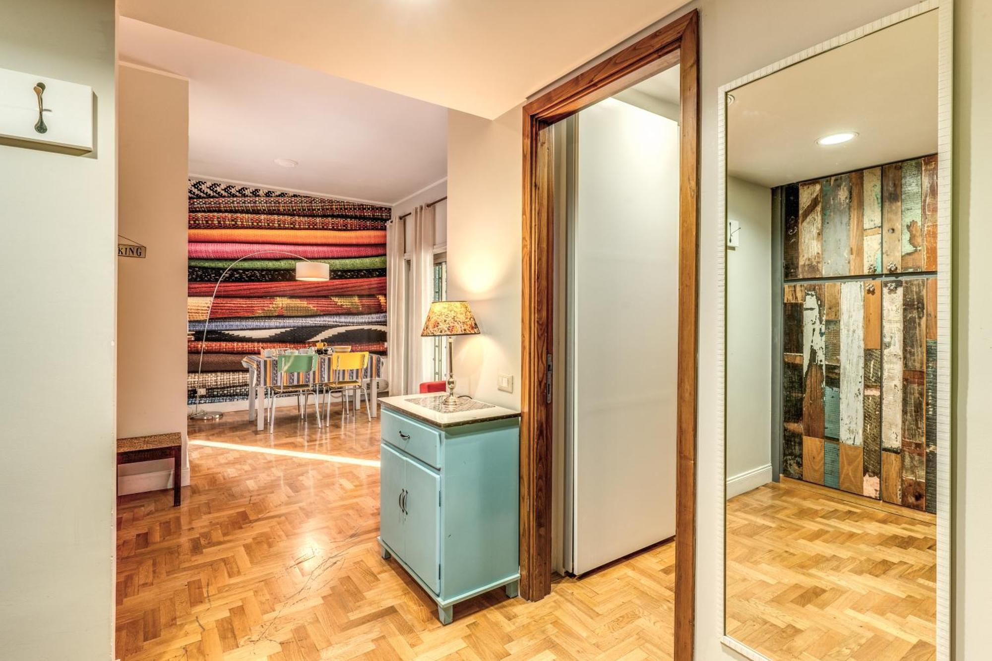 Romantic Piccolomini Lux