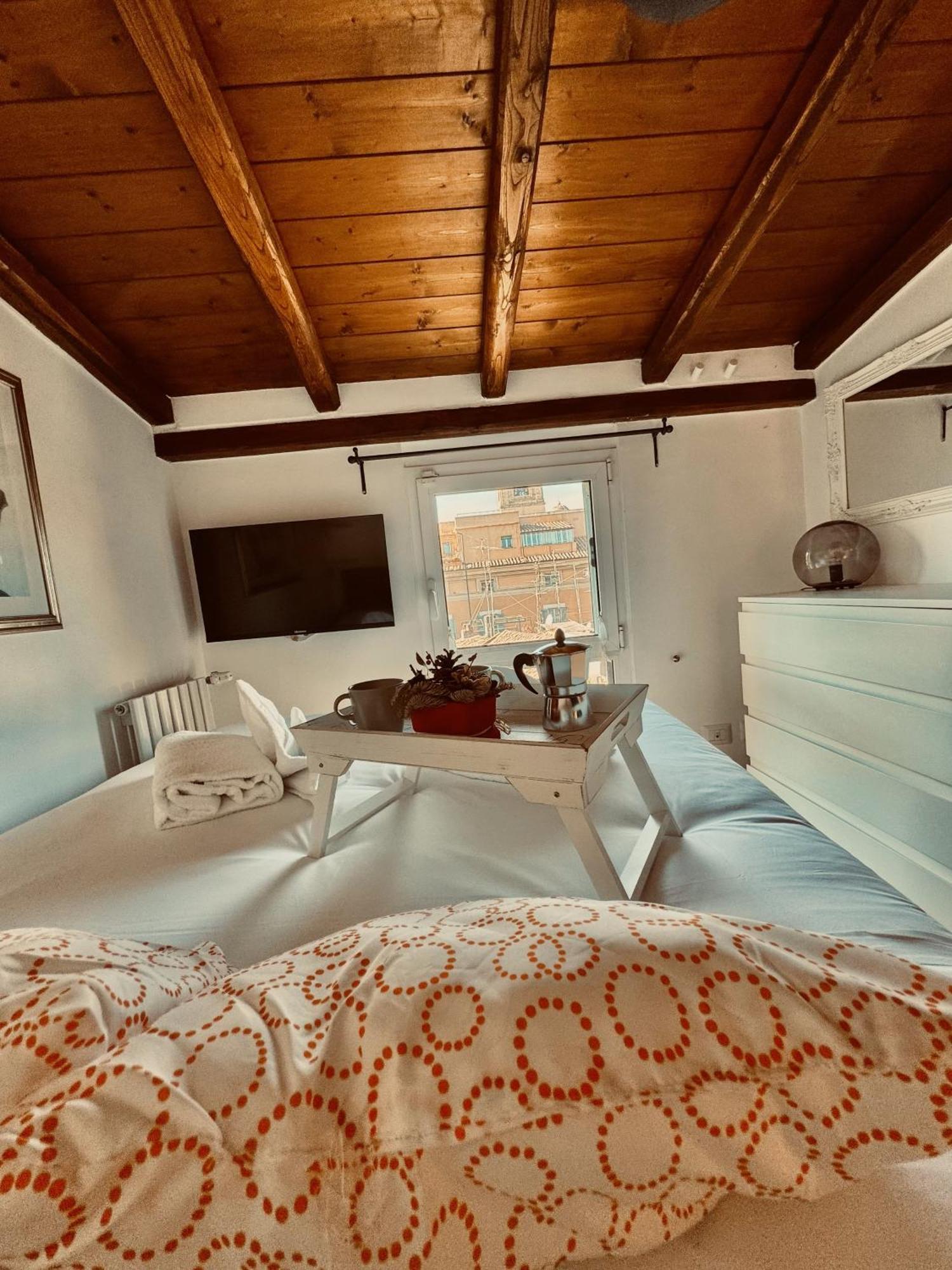 Pantheon Gabbianina Apartment