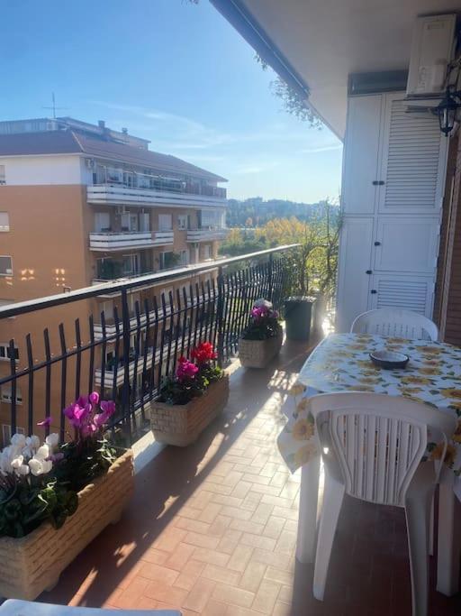 Golden Valley House 4-8 Pax - Box Auto Metro B1 Conca D'oro Treno Val D'ala Apartment Rome