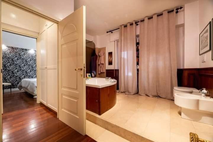 Realty Company Spagna Apartment