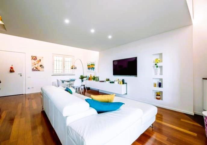 Apartment Realty Company Spagna