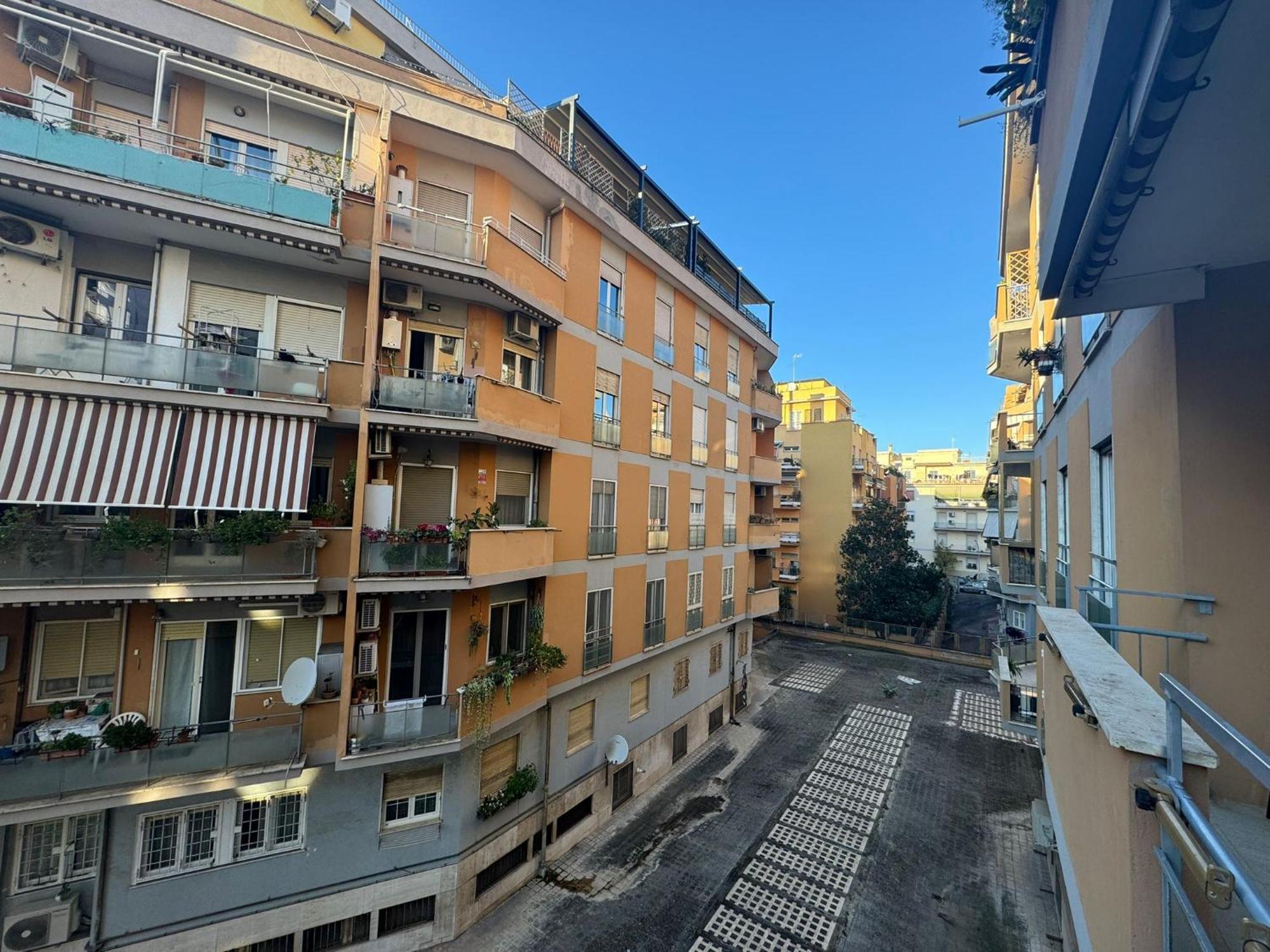 Urban Oasis Near Appia Antica Park Apartment *