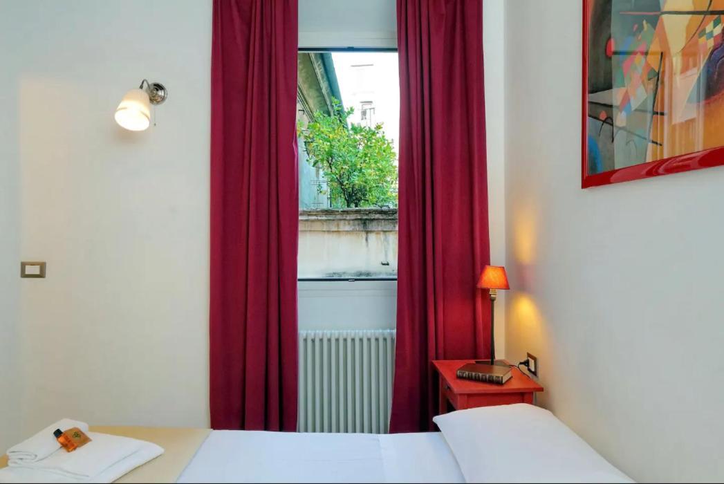 Campo De Fiori Charm Apartment *