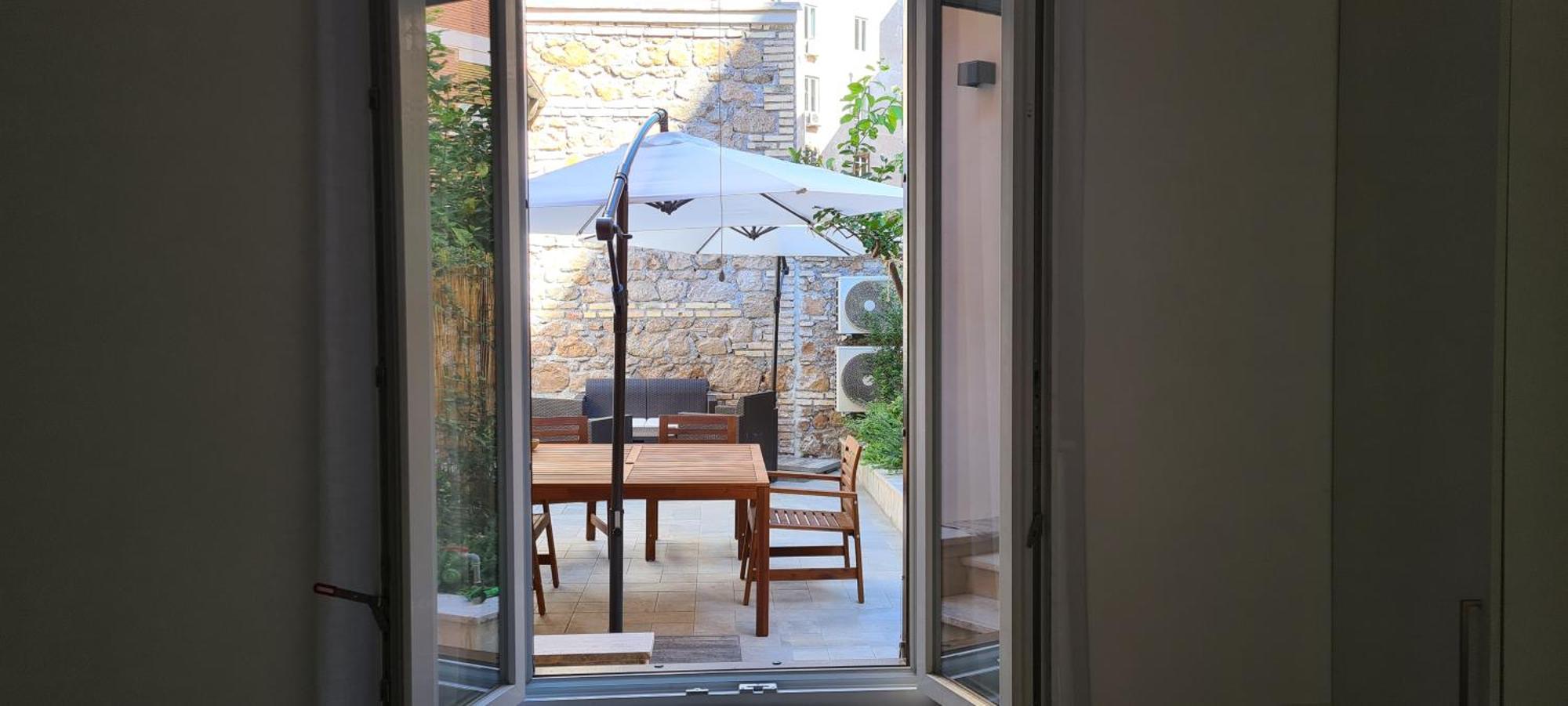 Apartment Trastevere Incantevole Con Patio Esterno Privato Rome