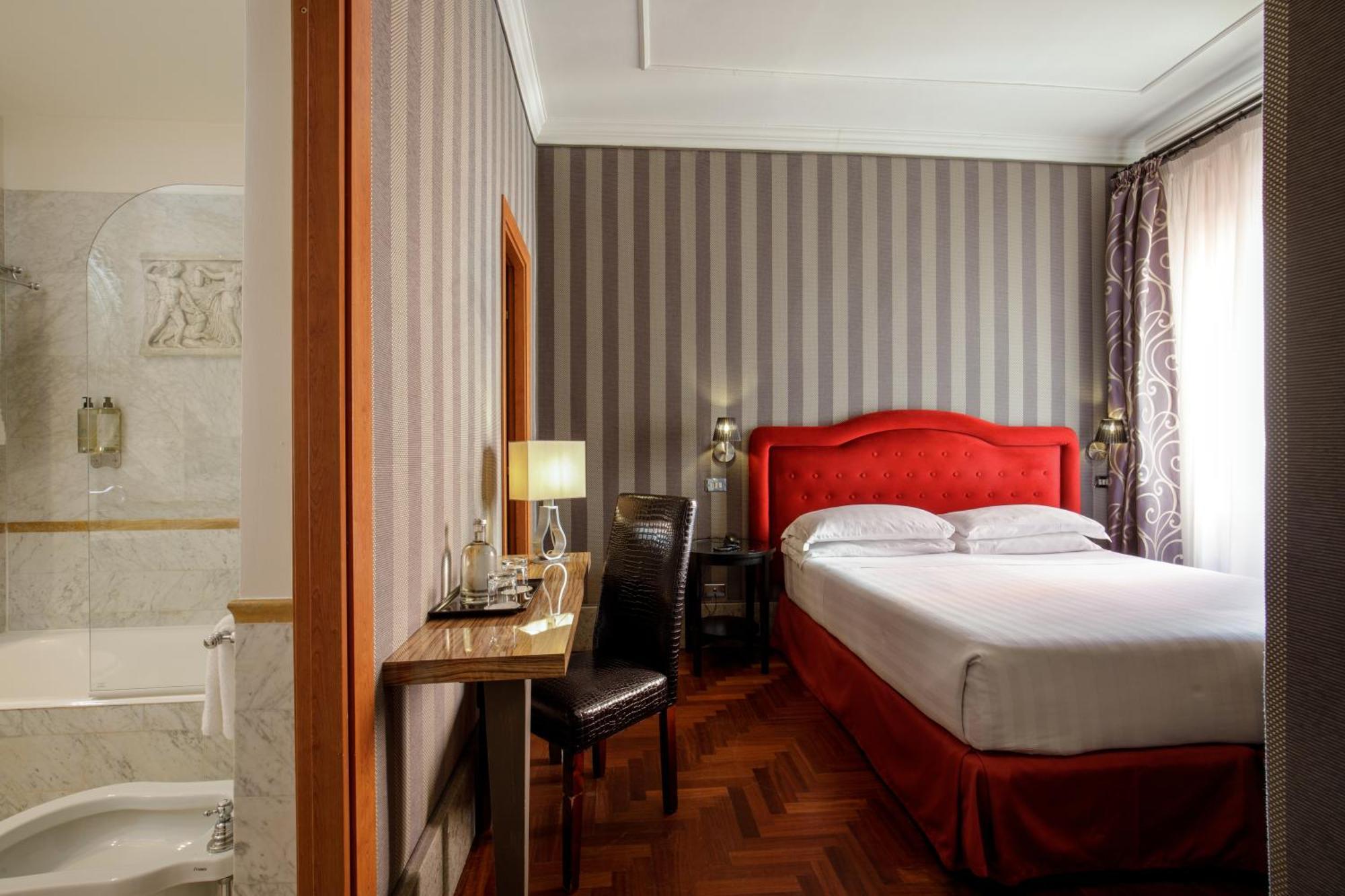 Hotel Royal Court 4*