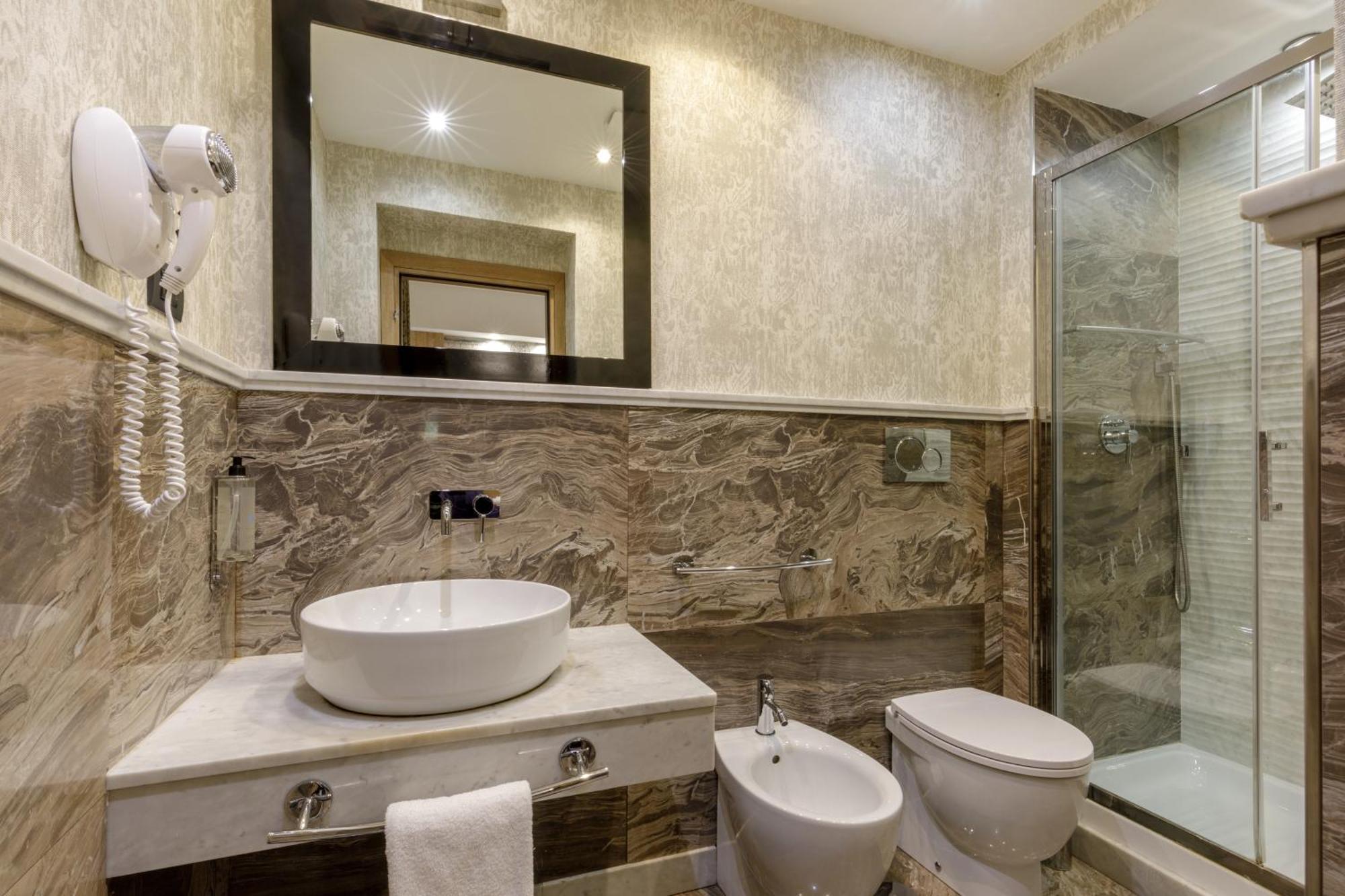 Hotel Royal Court 4*
