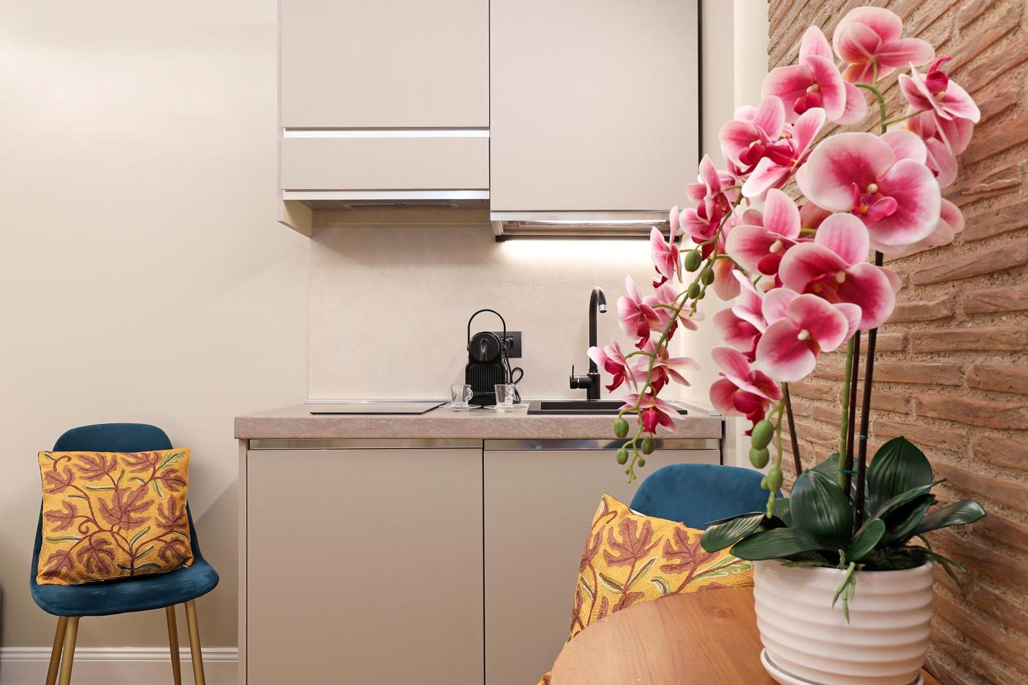 Grand Tour Rome Suites - Liberty Collection