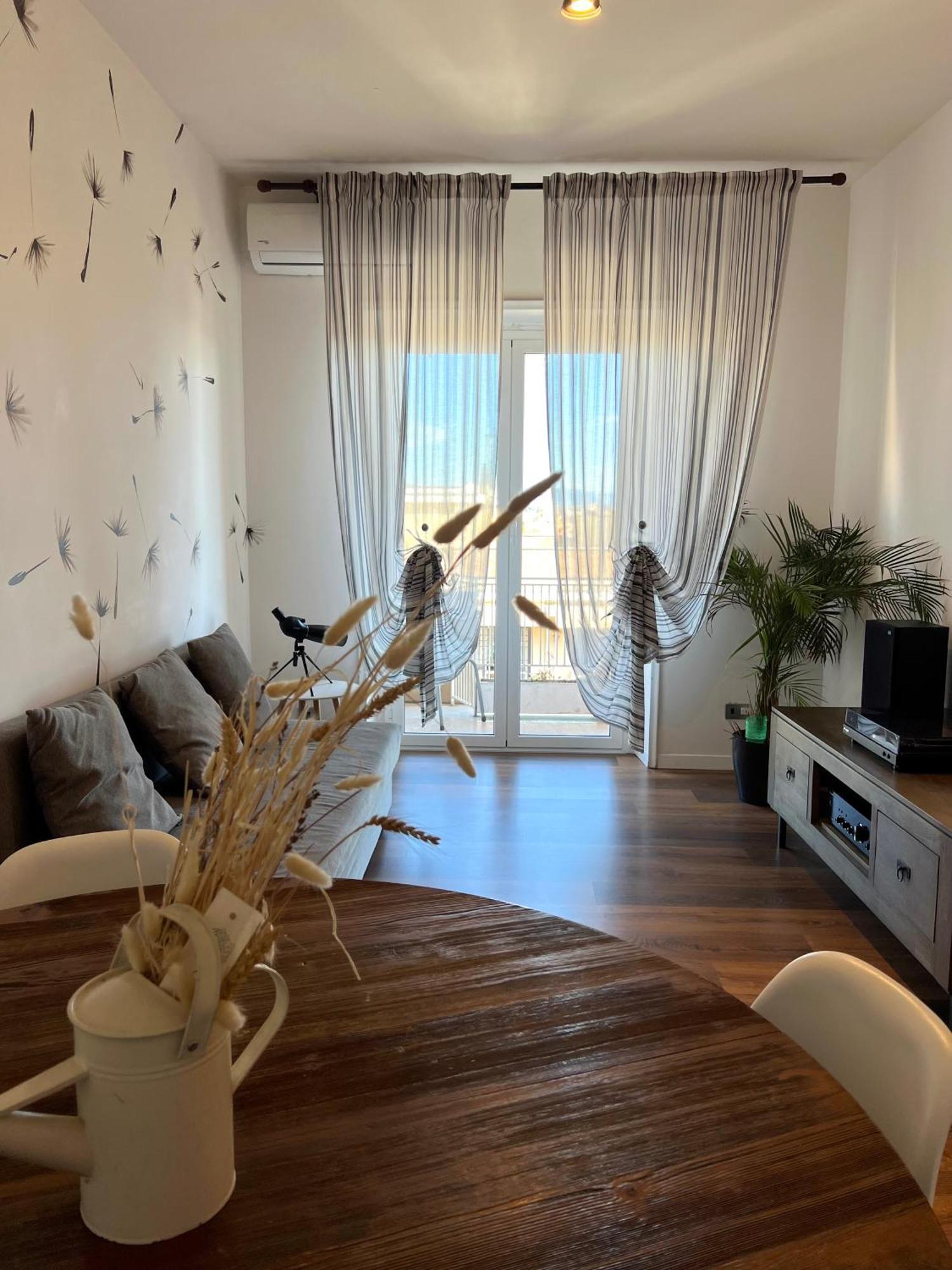 Apartment Eufonia Vinyl Friendly *