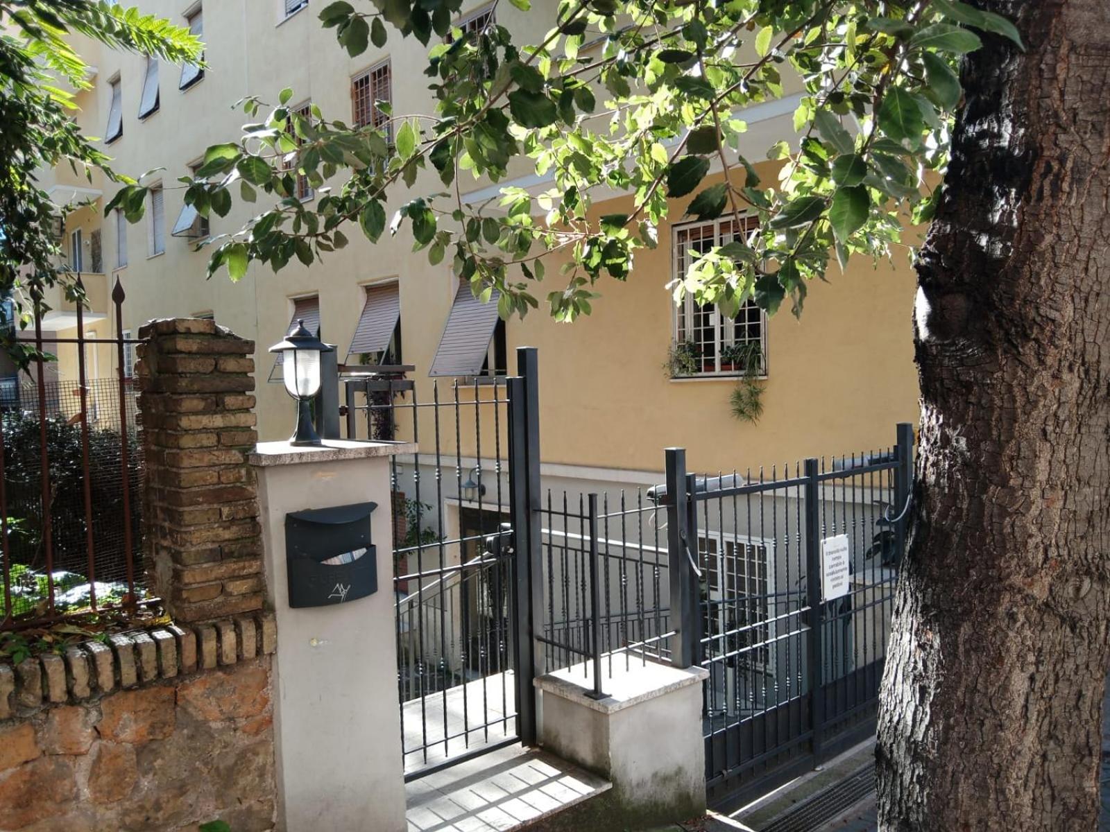 Appartement Floor With Terrace *