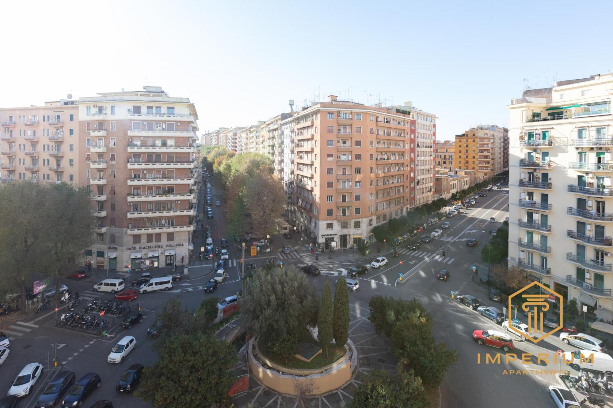 Appartement Imperium Deluxe - 300mt To Metro B, 3 Bedrooms, Panoramic View, A-c *