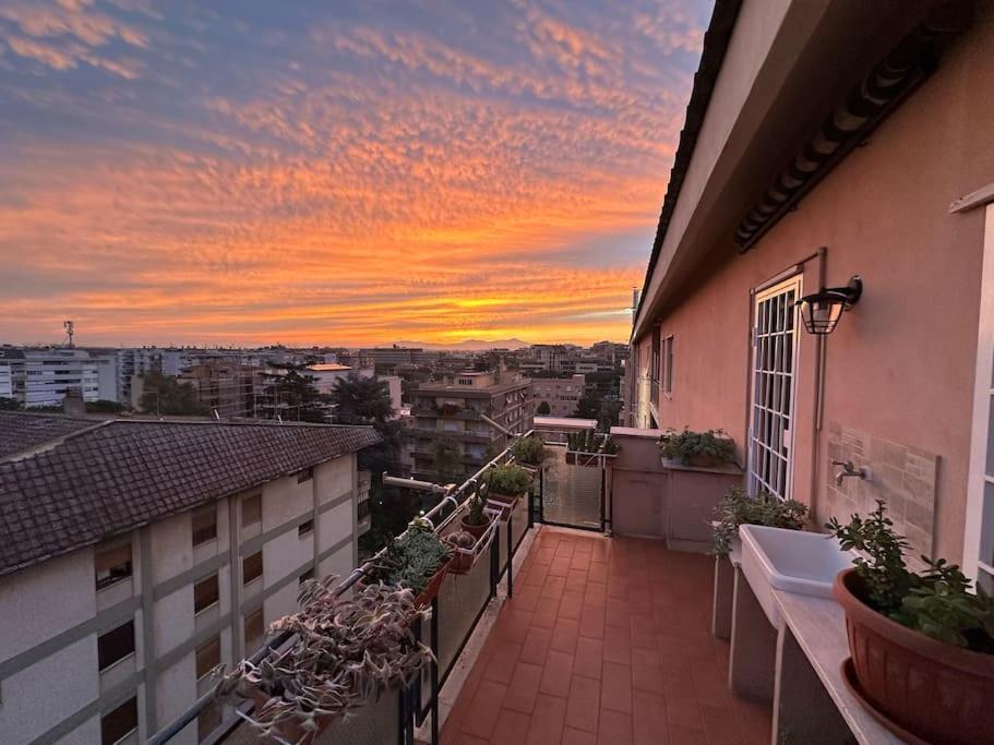 Eur-motagnola Attico 2bedr 280 Terrace View *