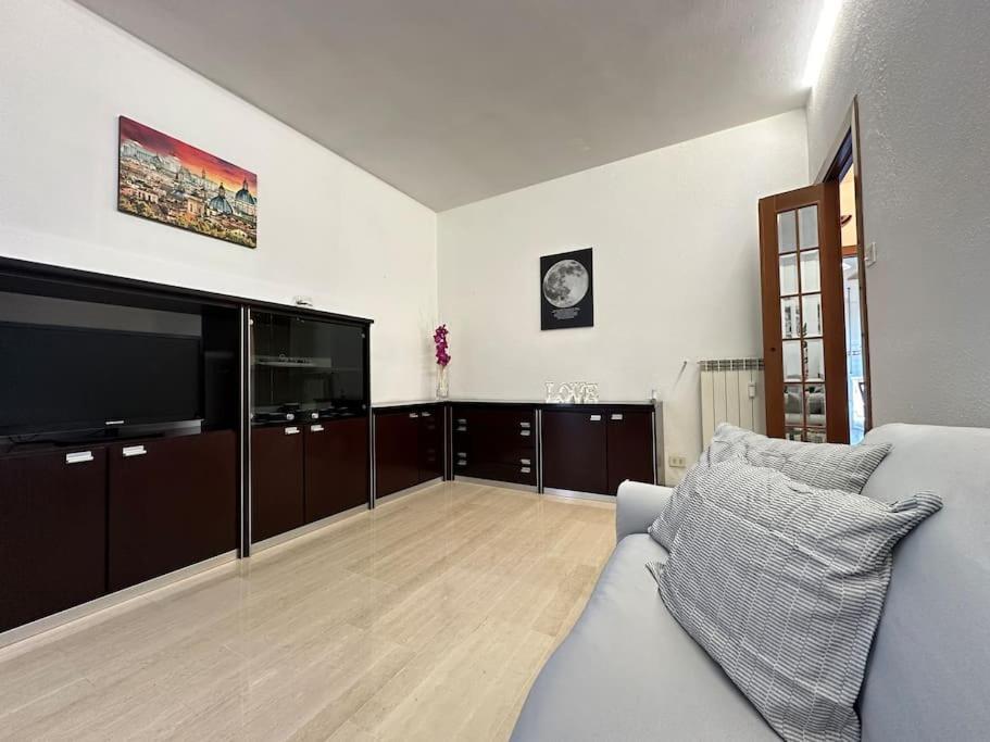 Eur-motagnola Attico 2bedr 280 Terrace View Apartment *