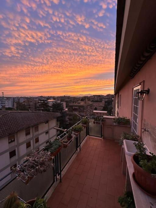 Eur-motagnola Attico 2bedr 280 Terrace View Apartment