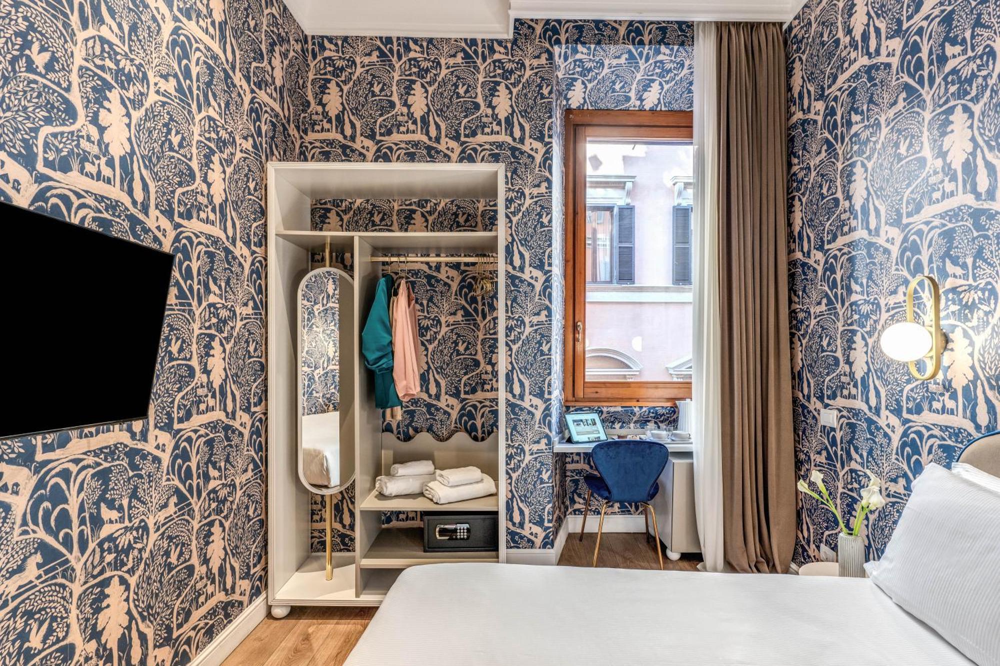 Townhouse Condotti 29 *