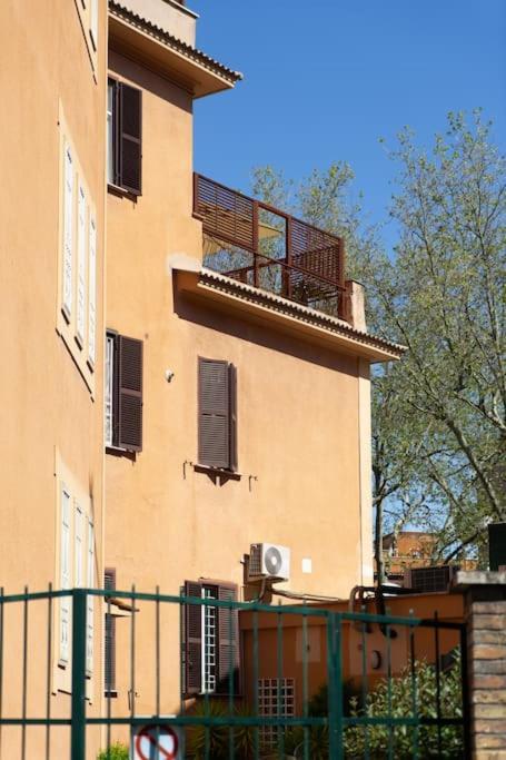 Corradi 4 With Terrace Apartment *