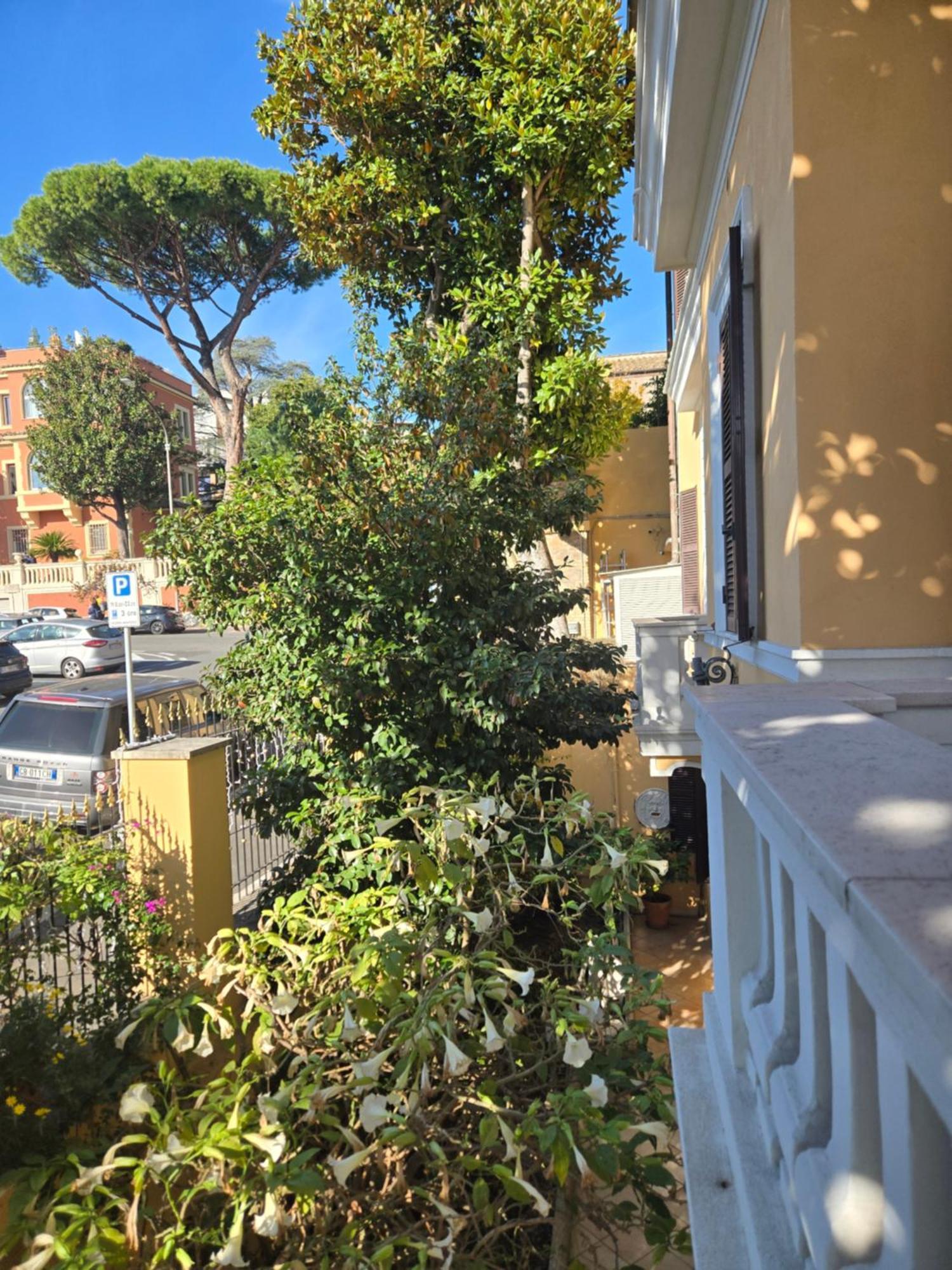 Hotel Sourire 3*