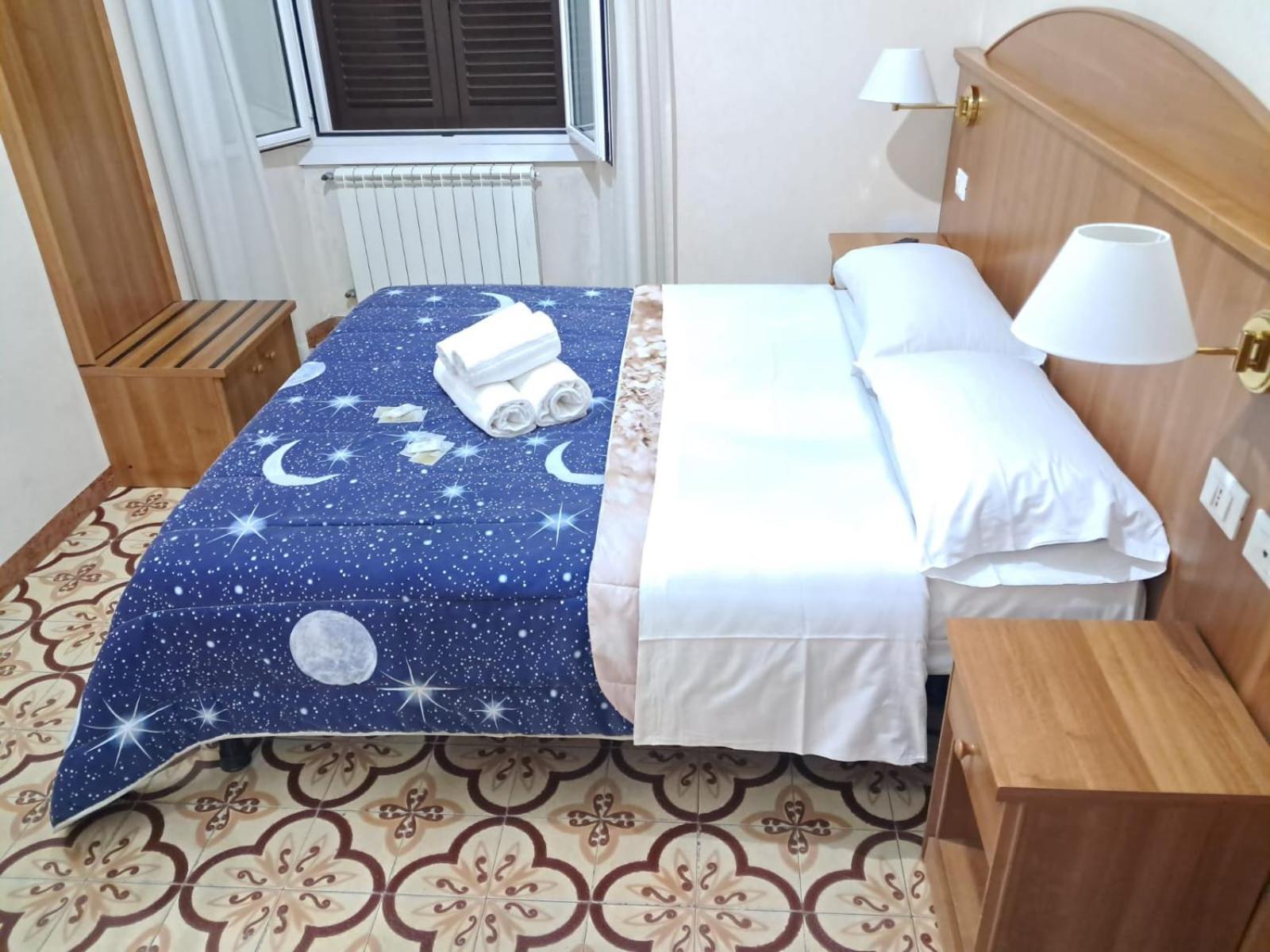 Nahid Guest house *
